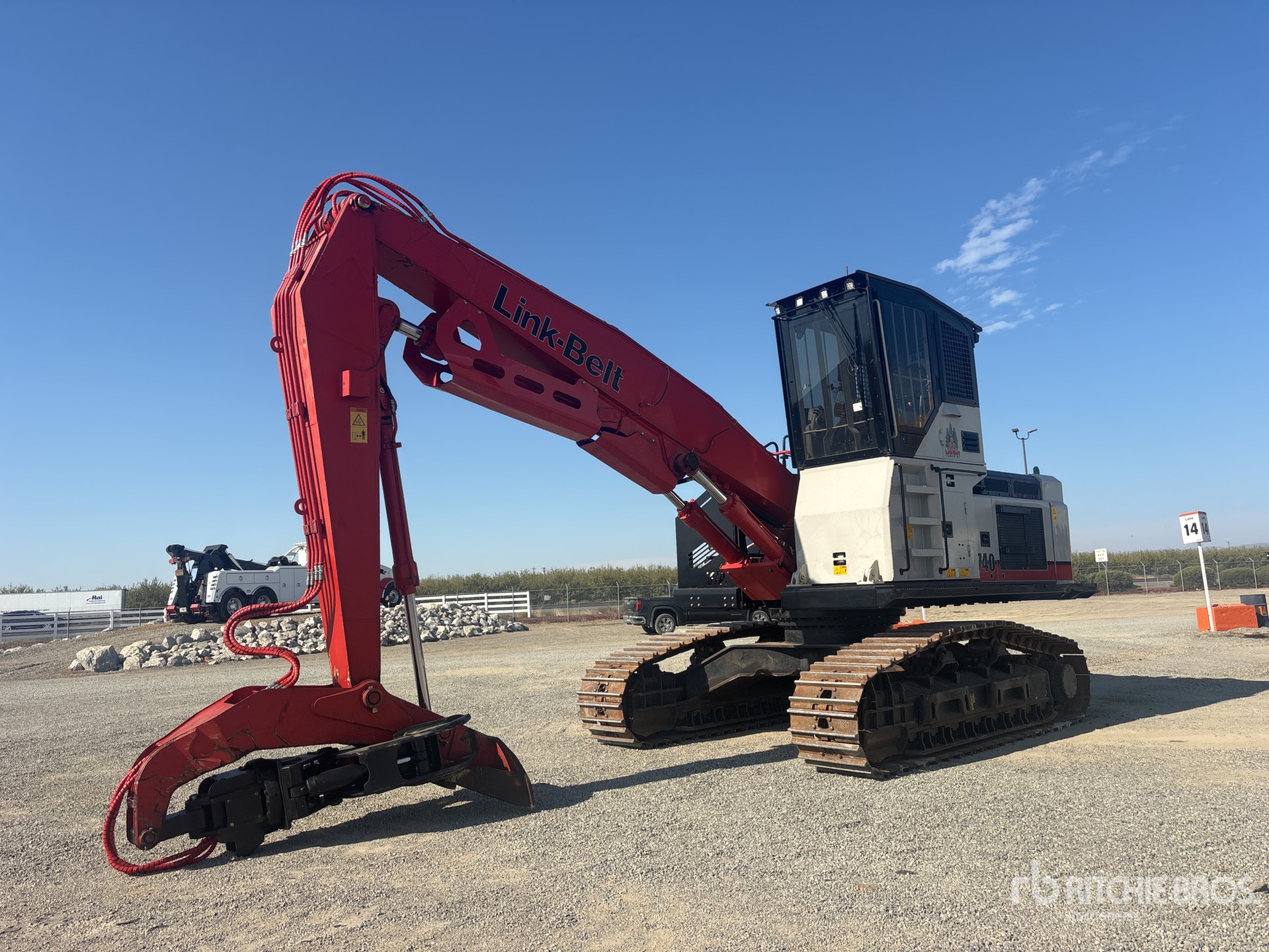 Photo of 2023 Link-Belt 3740TLW