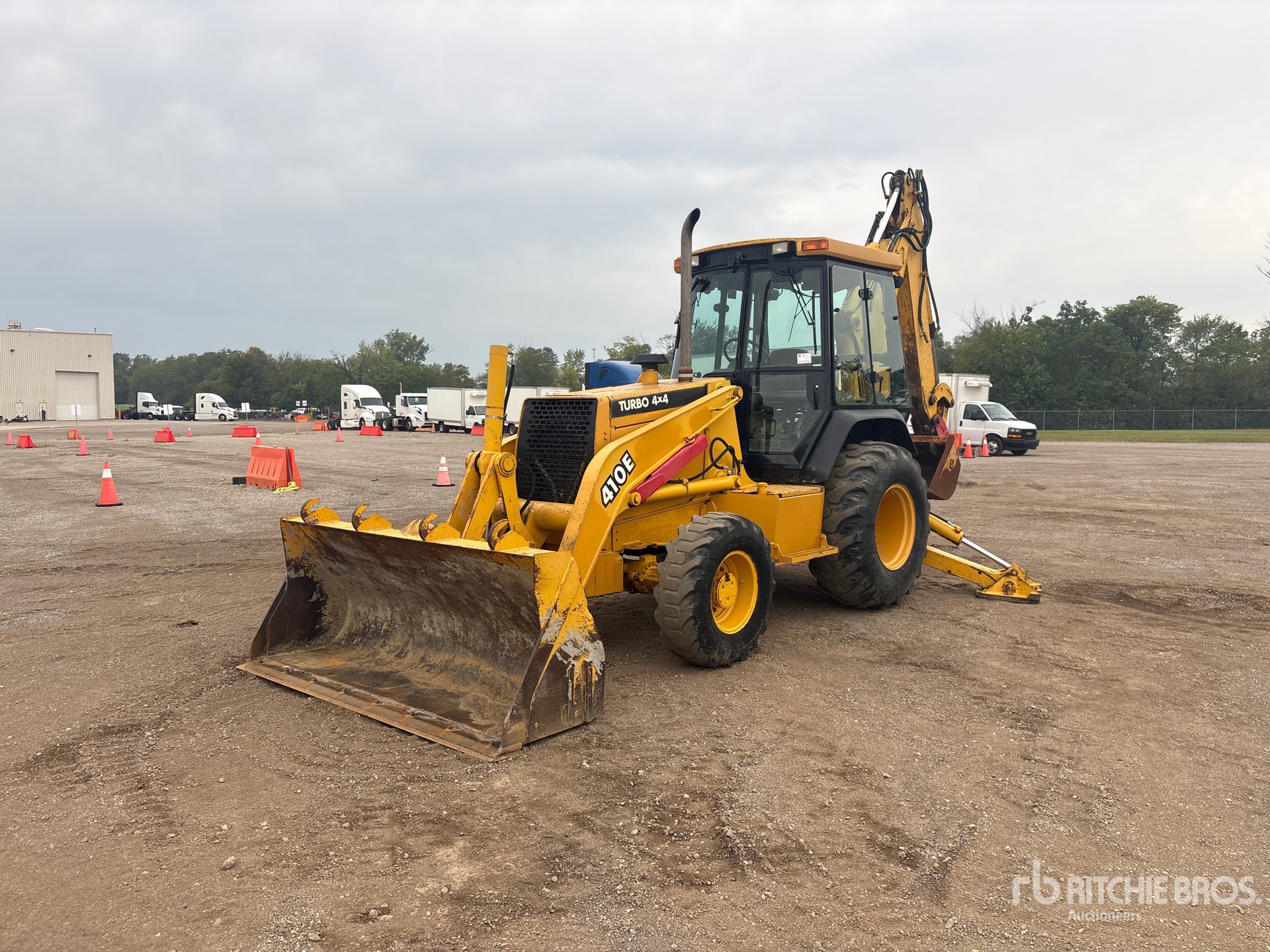 Photo of 2000 John Deere 410E