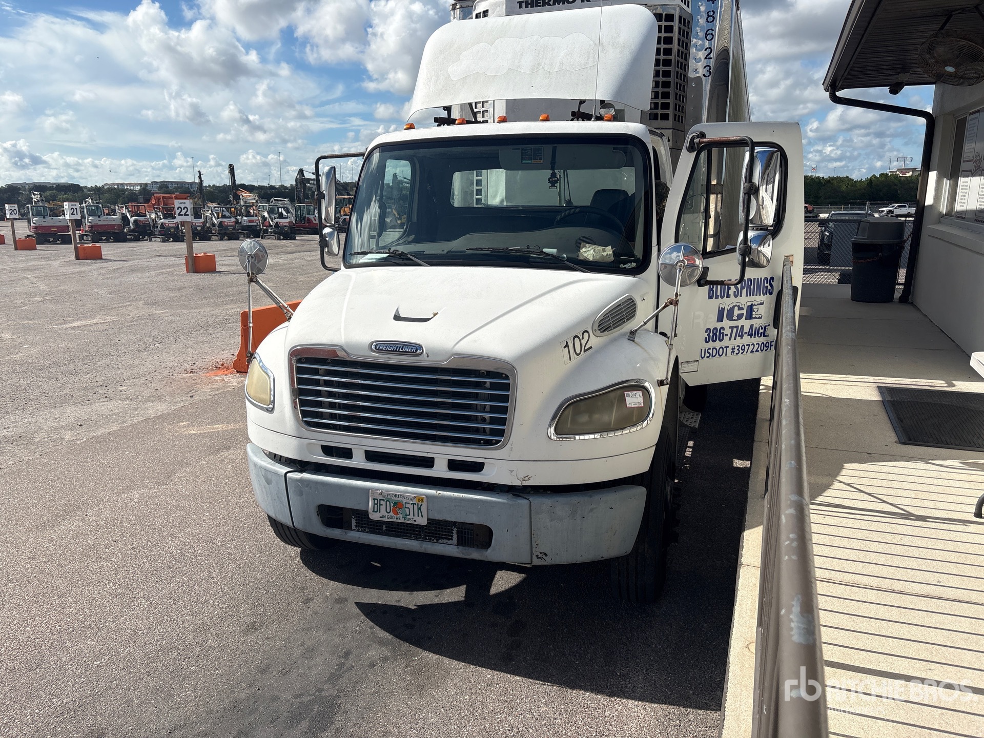 2008 Freightliner M2 106