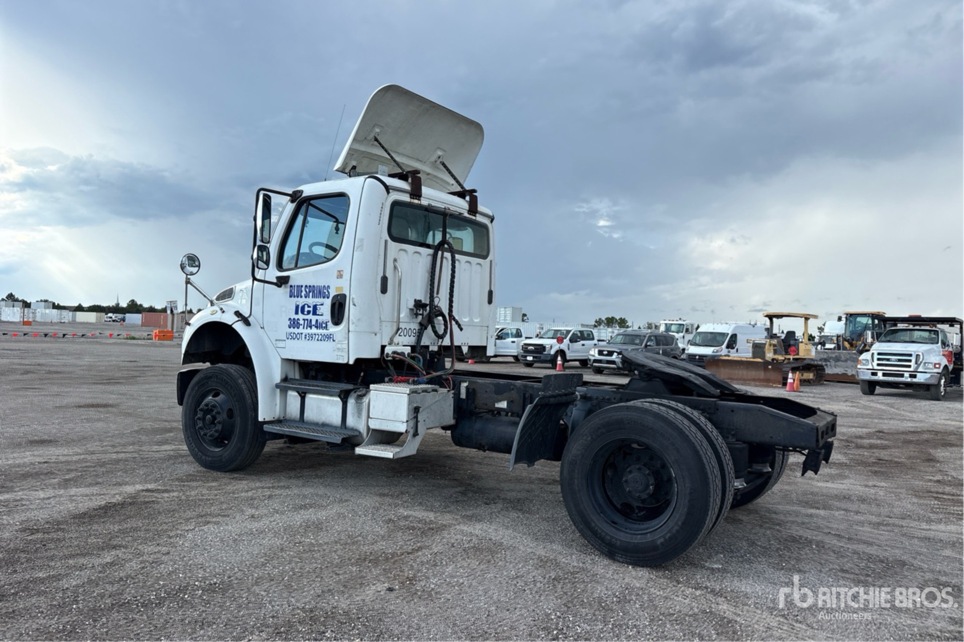 2008 Freightliner M2 106