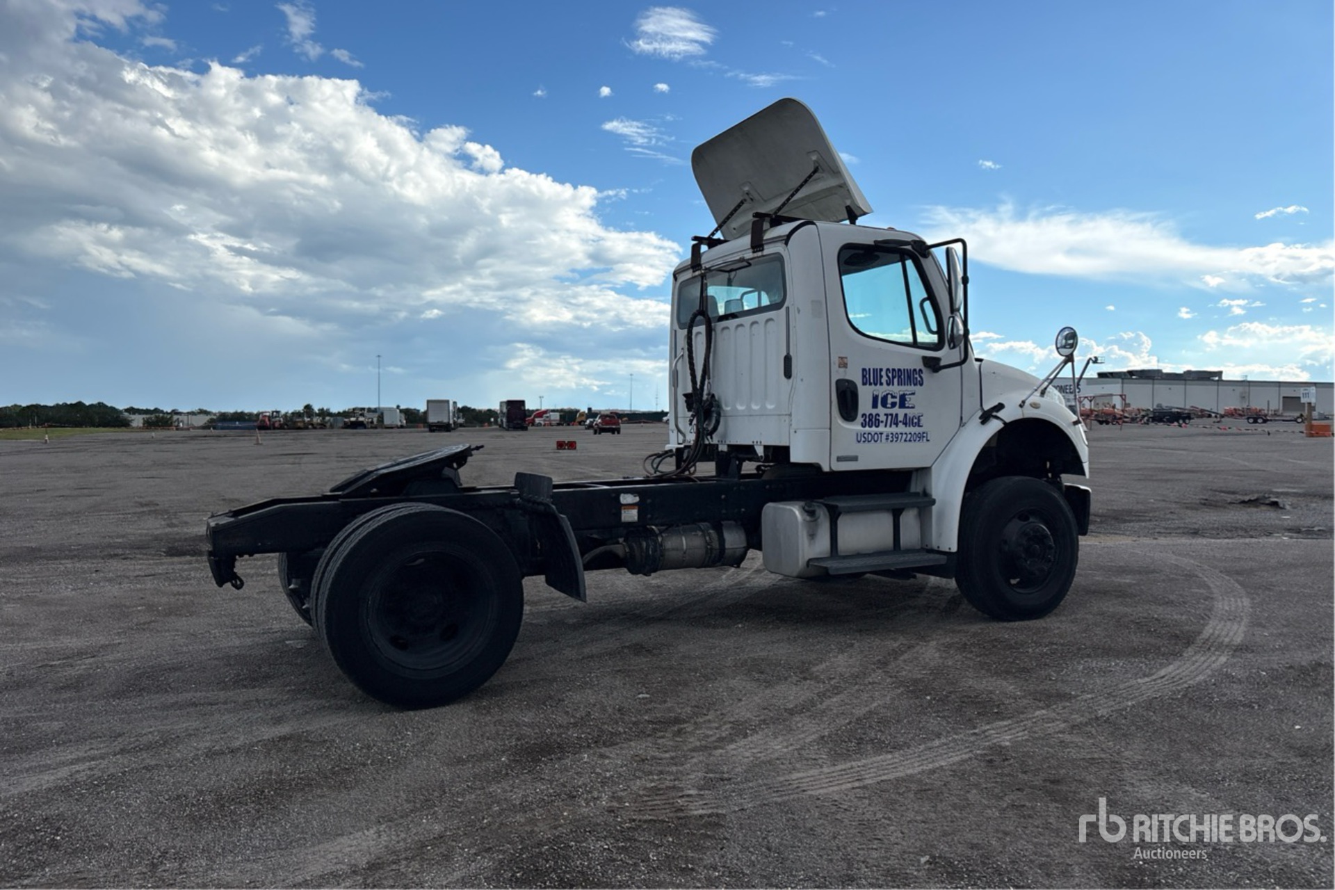 2008 Freightliner M2 106