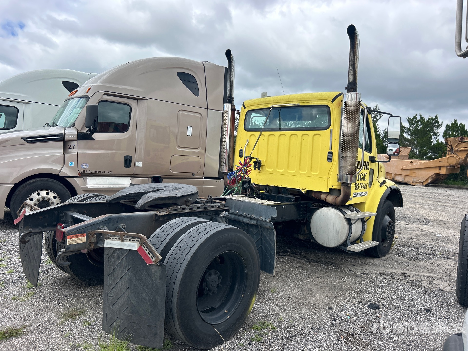 2006 Freightliner M2 112