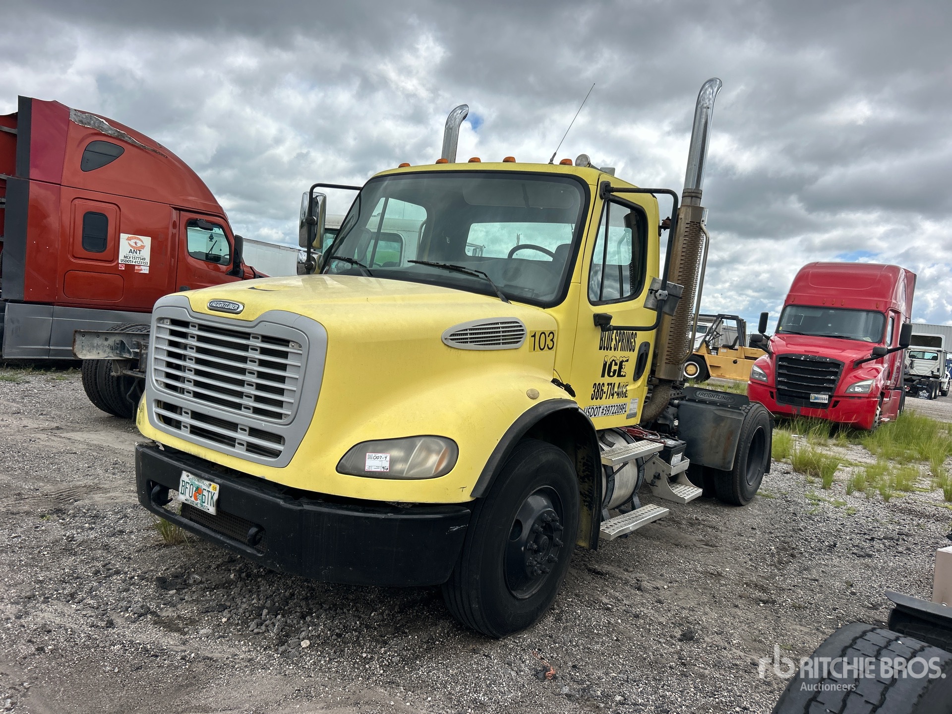 2006 Freightliner M2 112