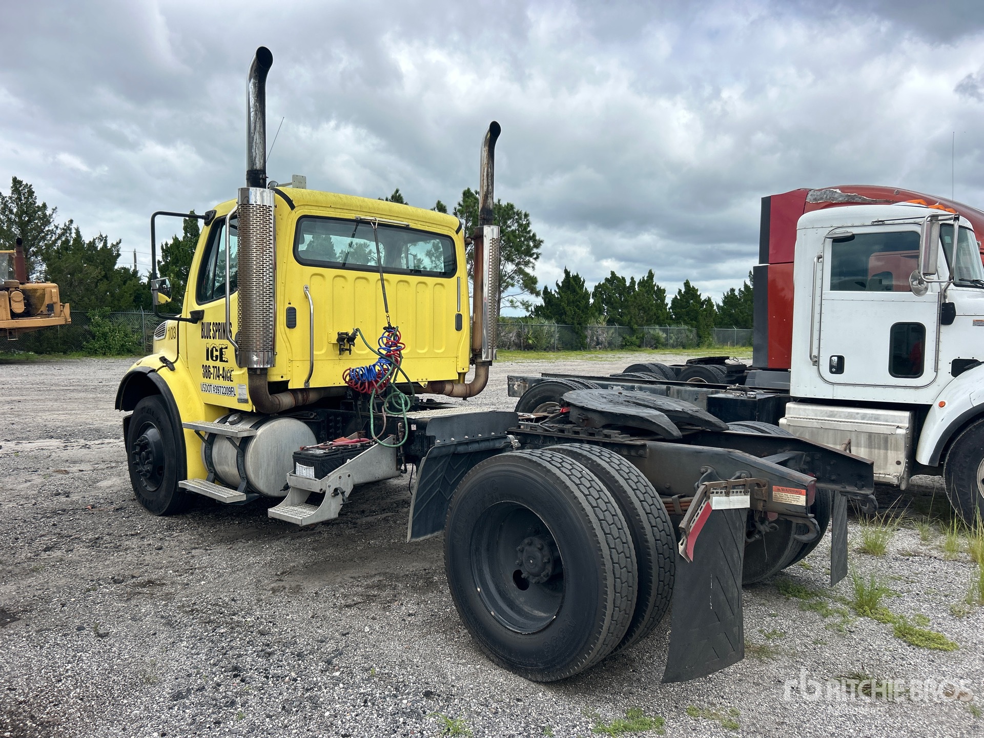 2006 Freightliner M2 112