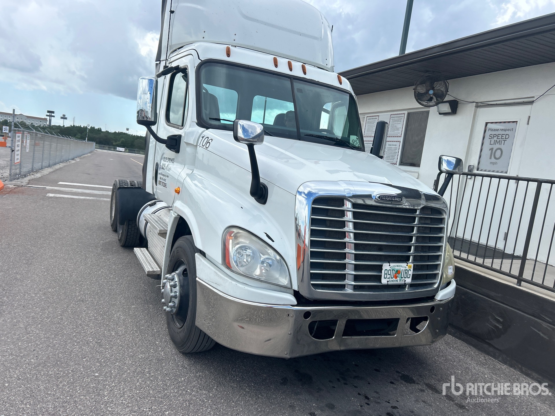 2016 Freightliner CASCADIA 125