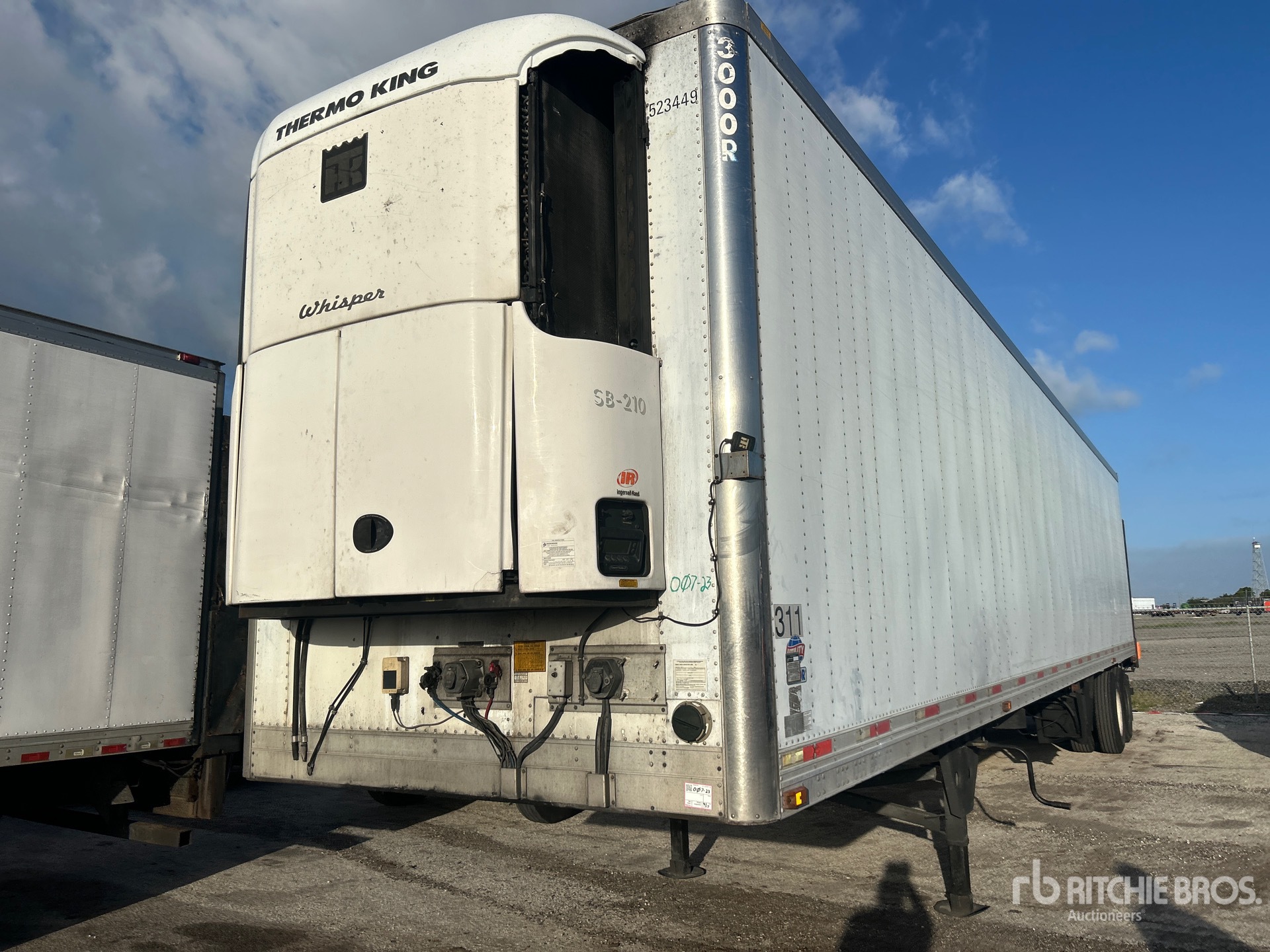 2007 Utility 3000R