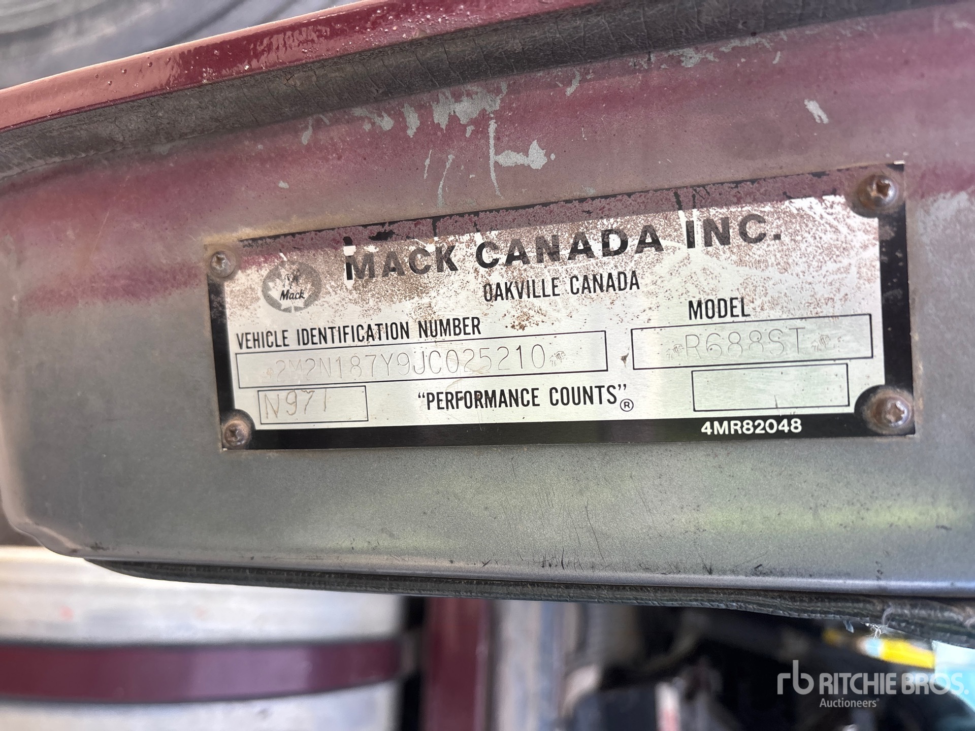 1988 Mack ECONODYNE R688S
