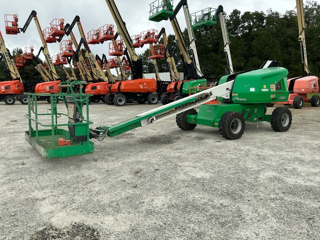 2017 JLG 400S 2WD Dual Fuel Telescopic Boom Lift