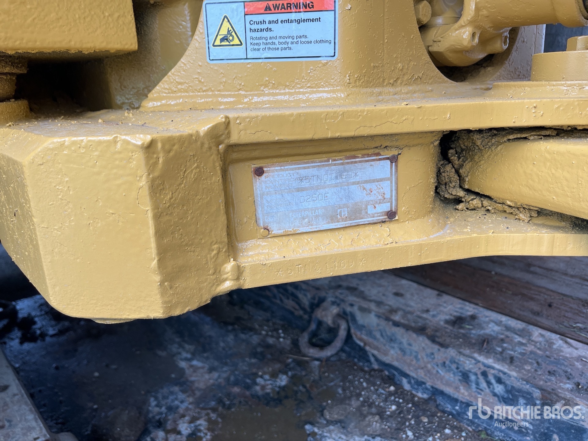 1997 Caterpillar D250E