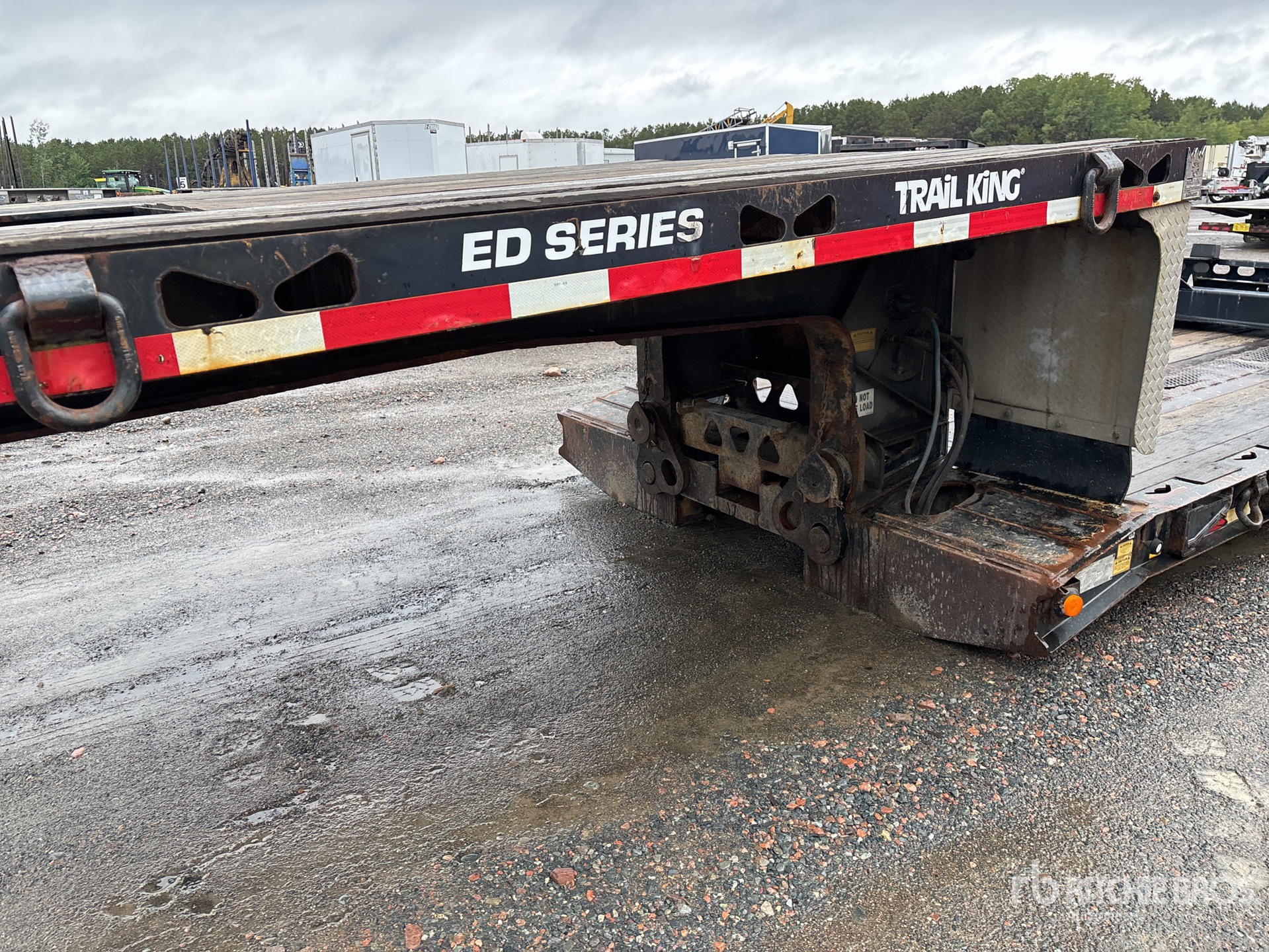 2011 Trail King TK9