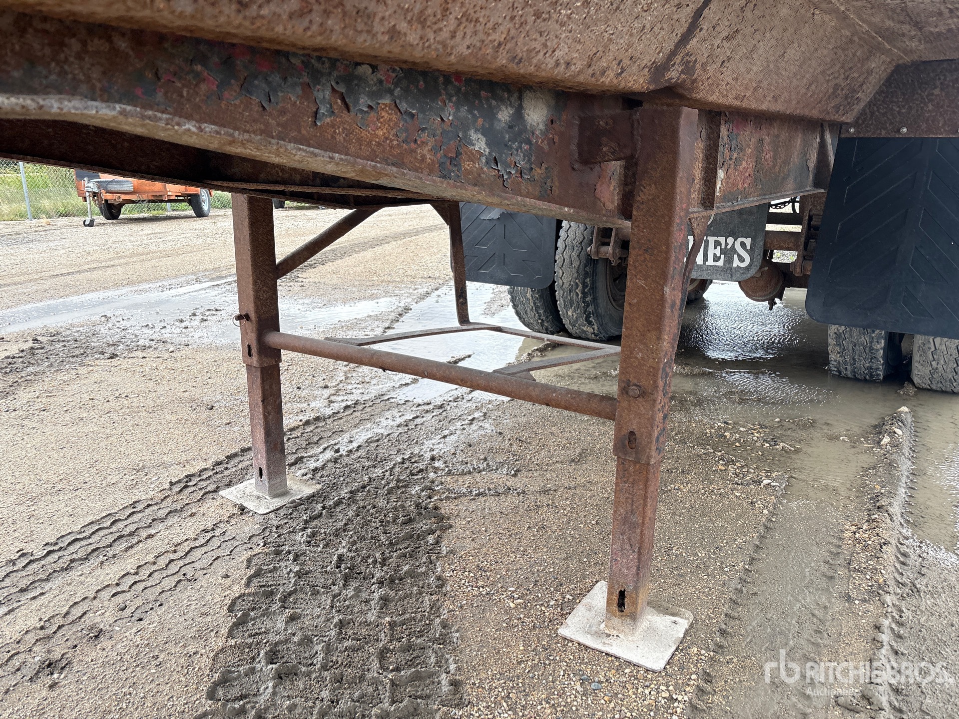 1980 Arnes 23 FT T/A (INOPERABLE)