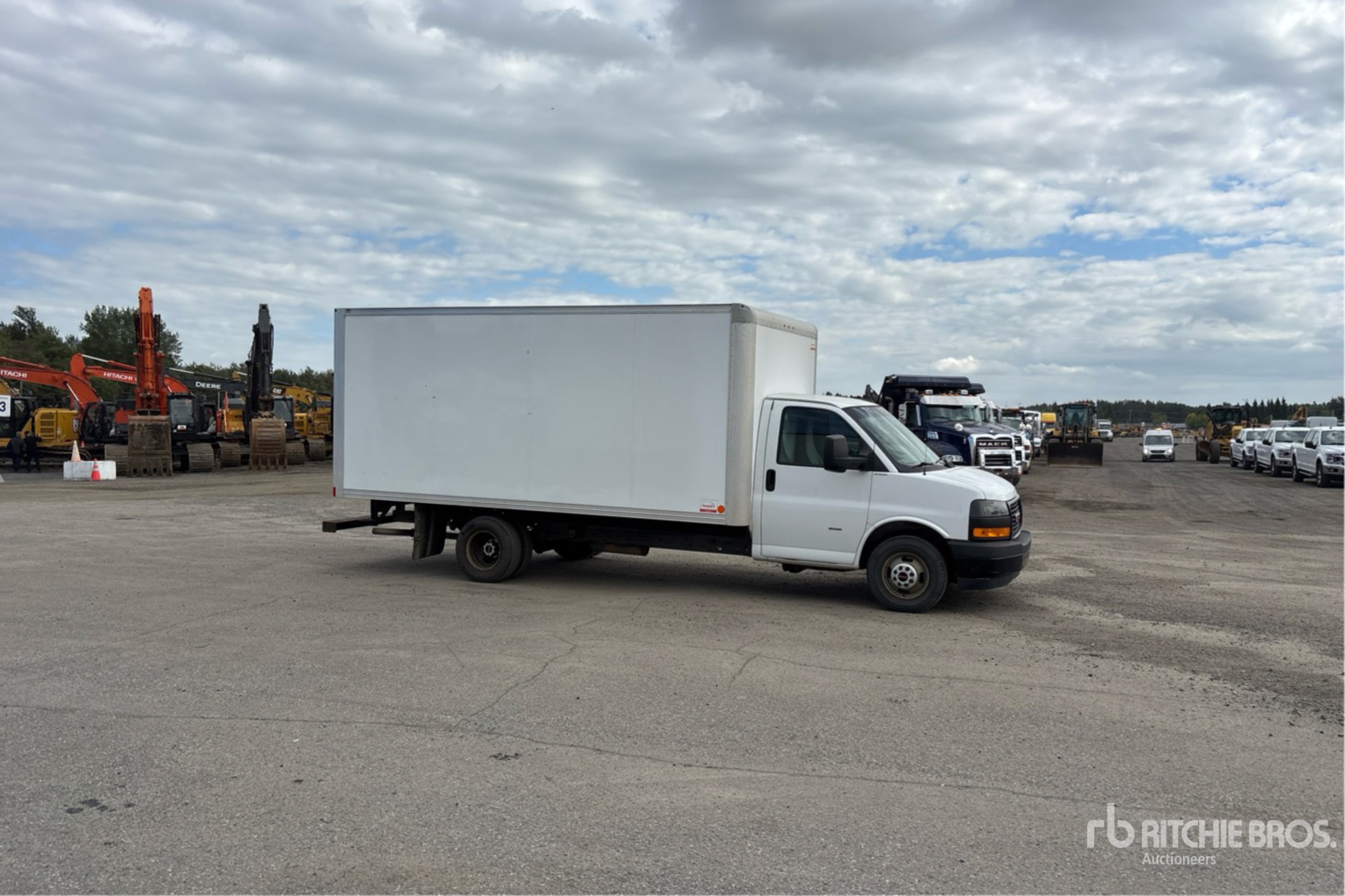2020 GMC SAVANA G3500