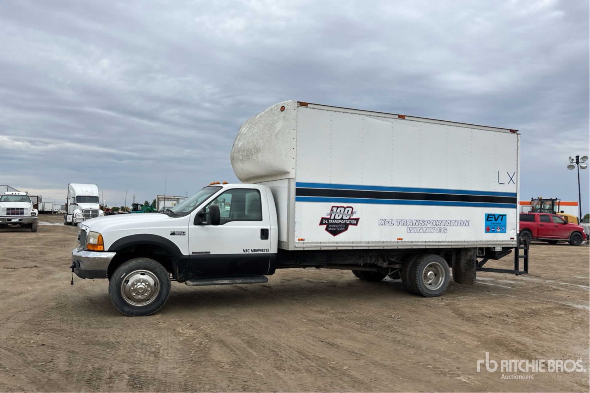 2000 Ford F-550