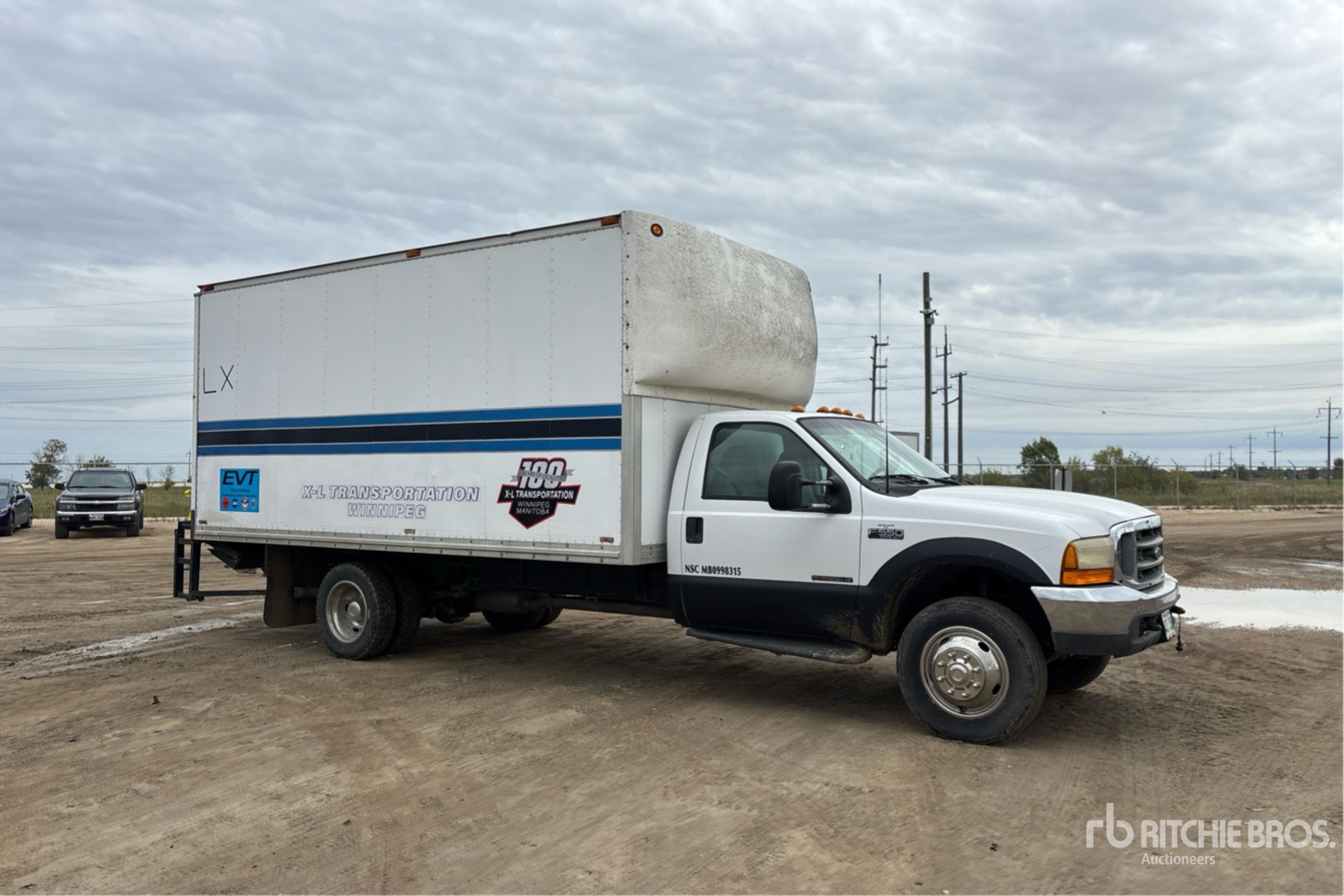 2000 Ford F-550