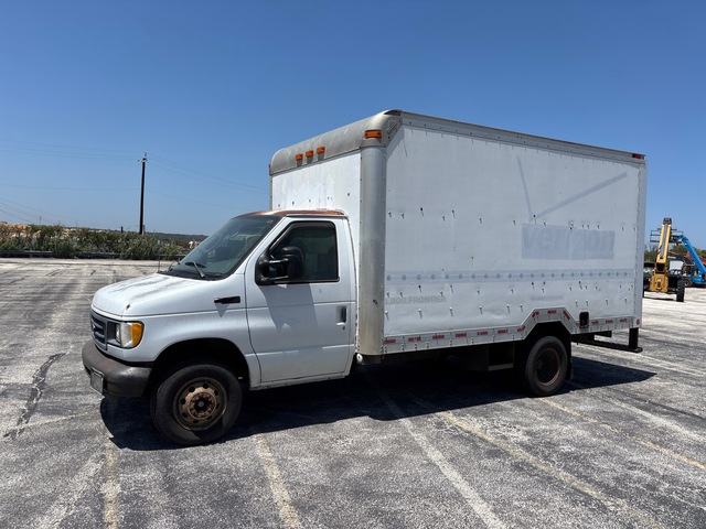 2003 Ford E-450 4x2 Van Truck 2003 Ford E-450 4x2 Van Truck