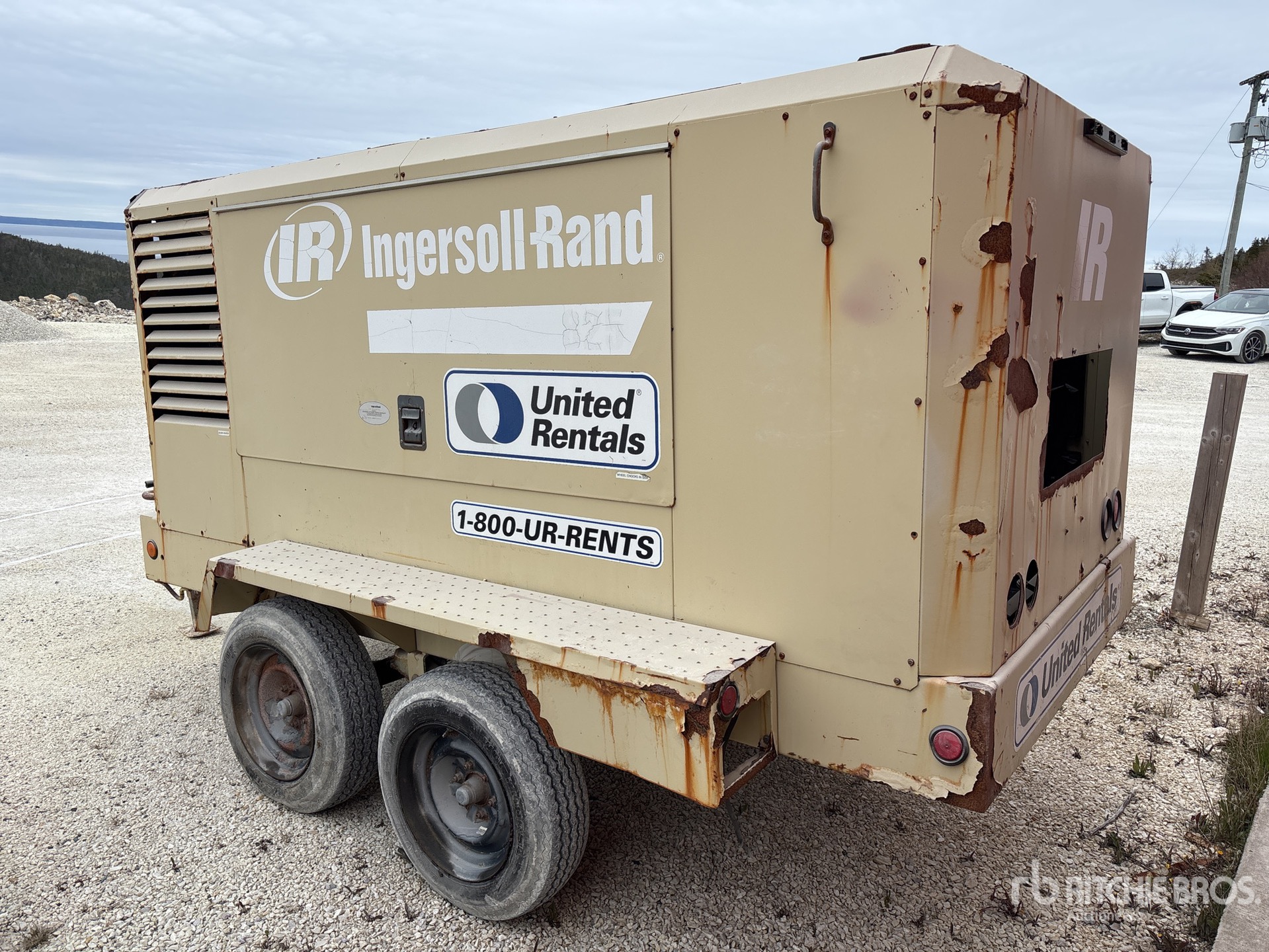 2001 Ingersoll Rand XP-825WCU