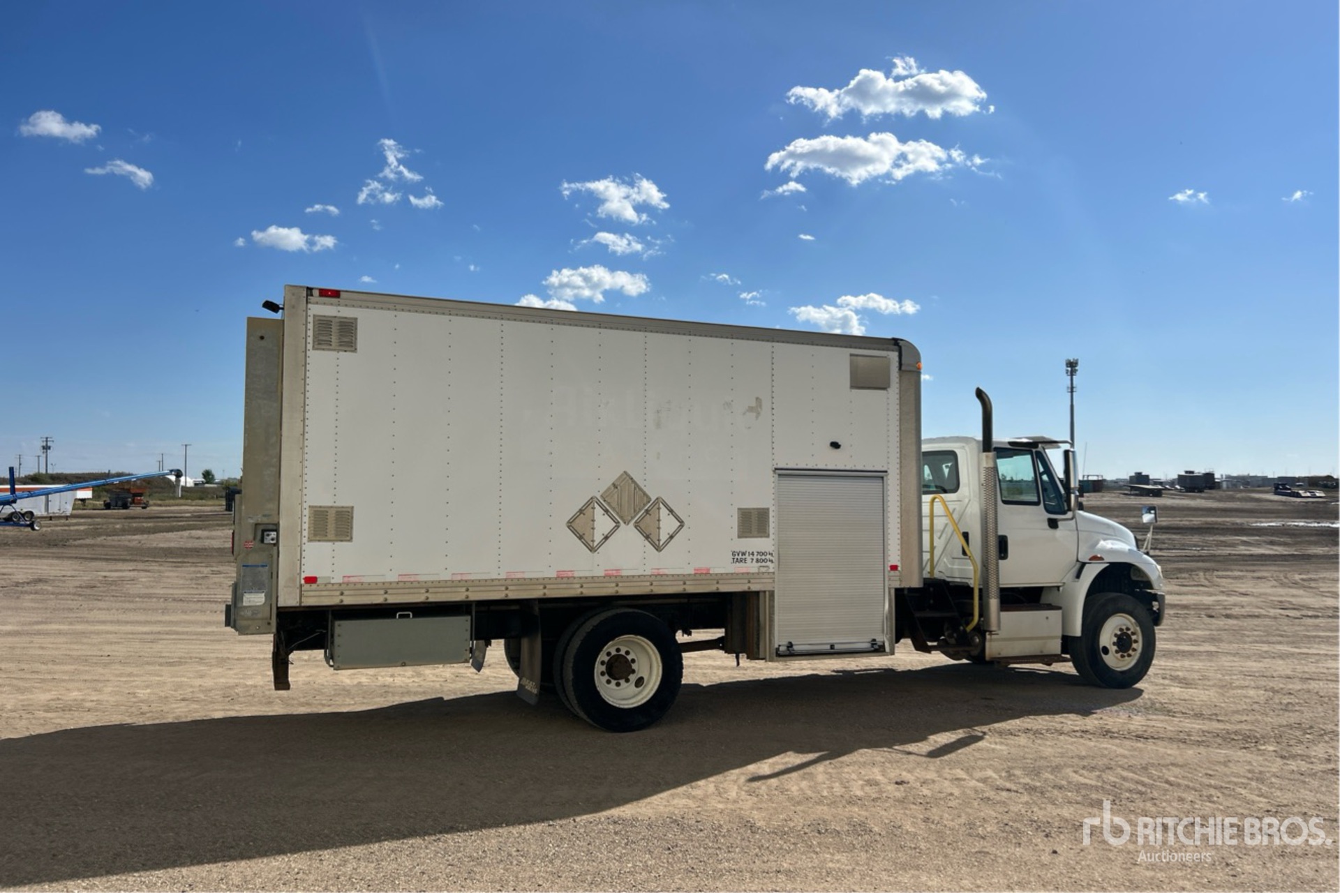 2015 International 4300 SBA