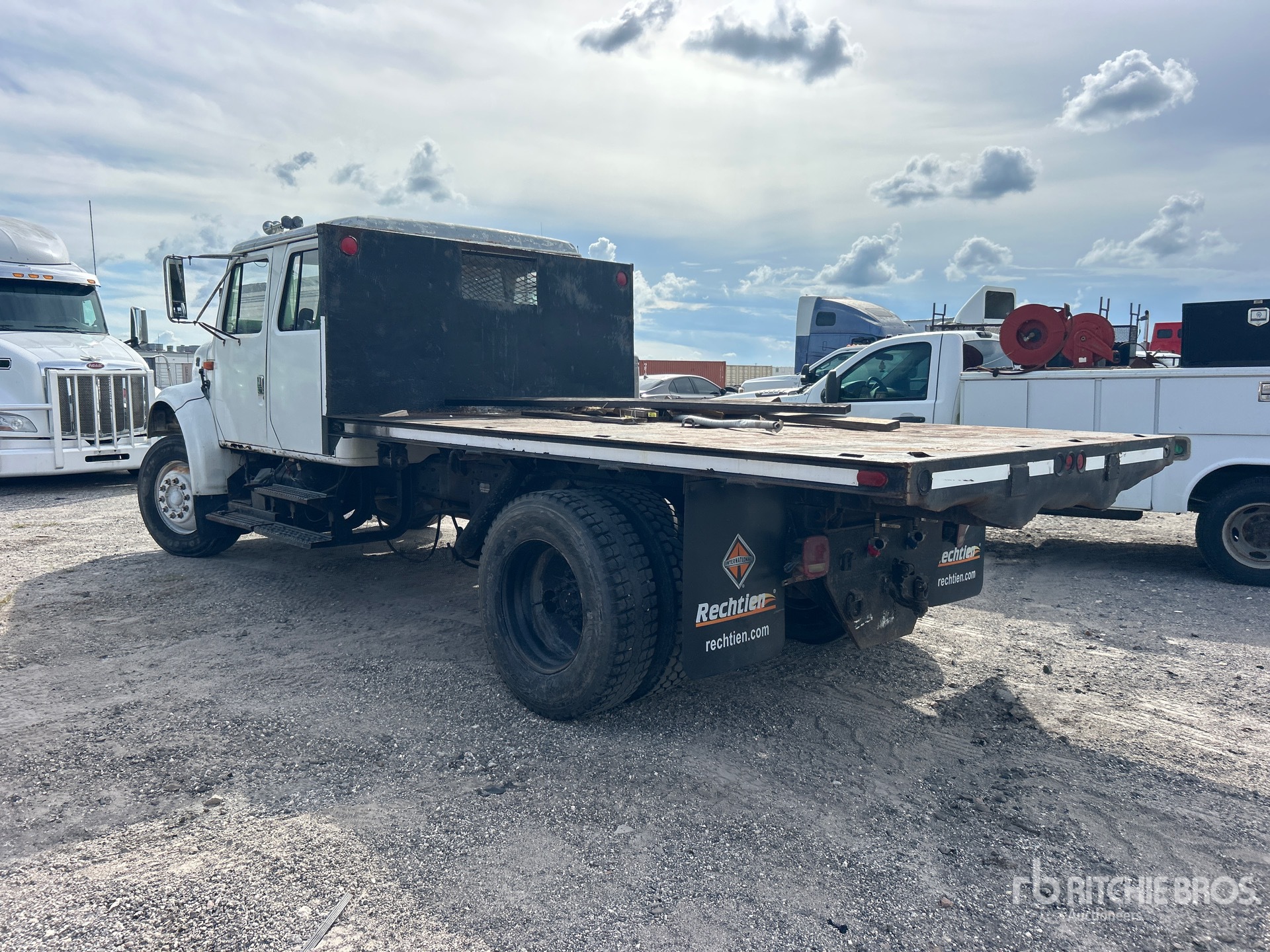 2000 International 4700