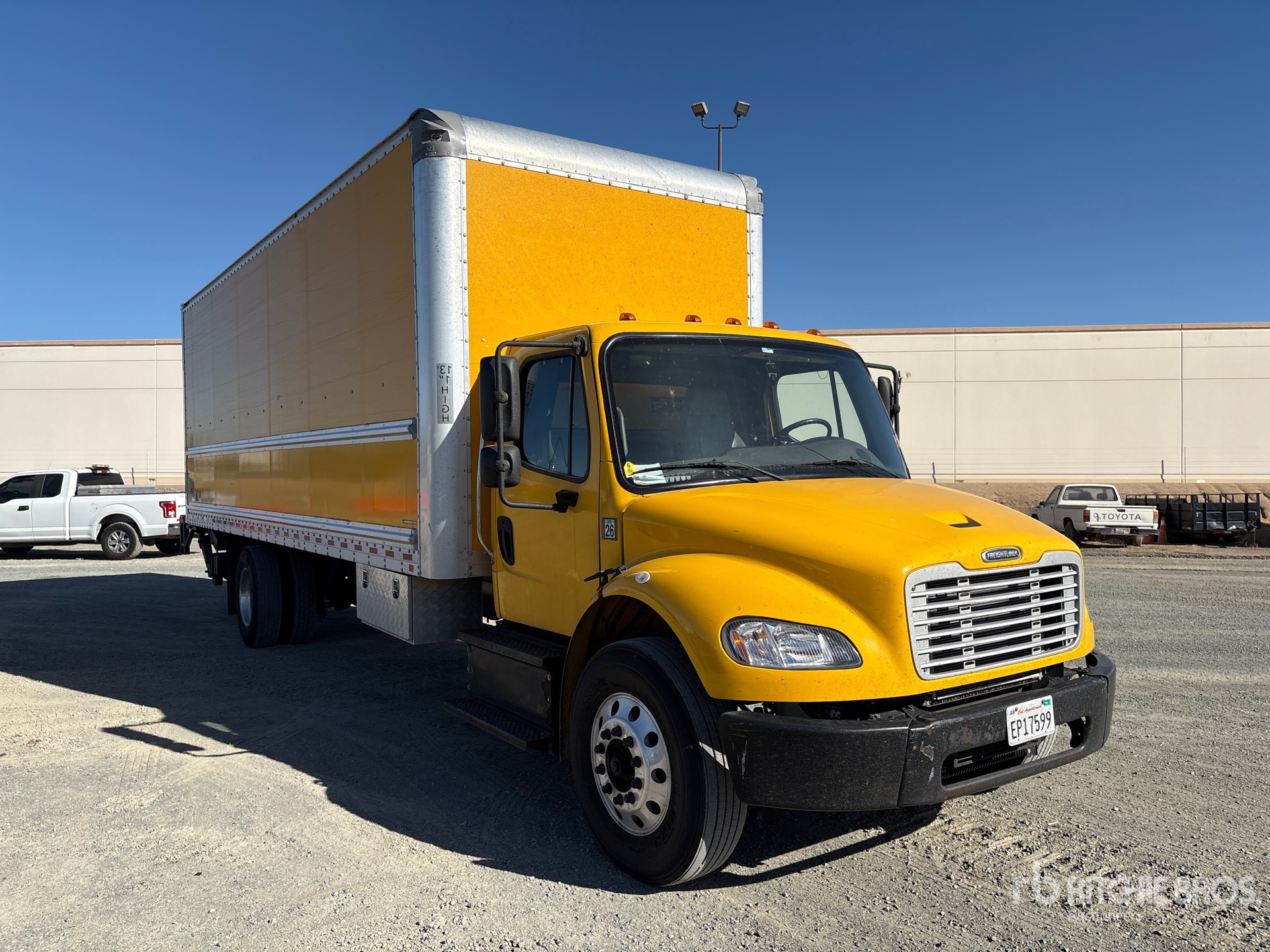 2019 Freightliner M2106