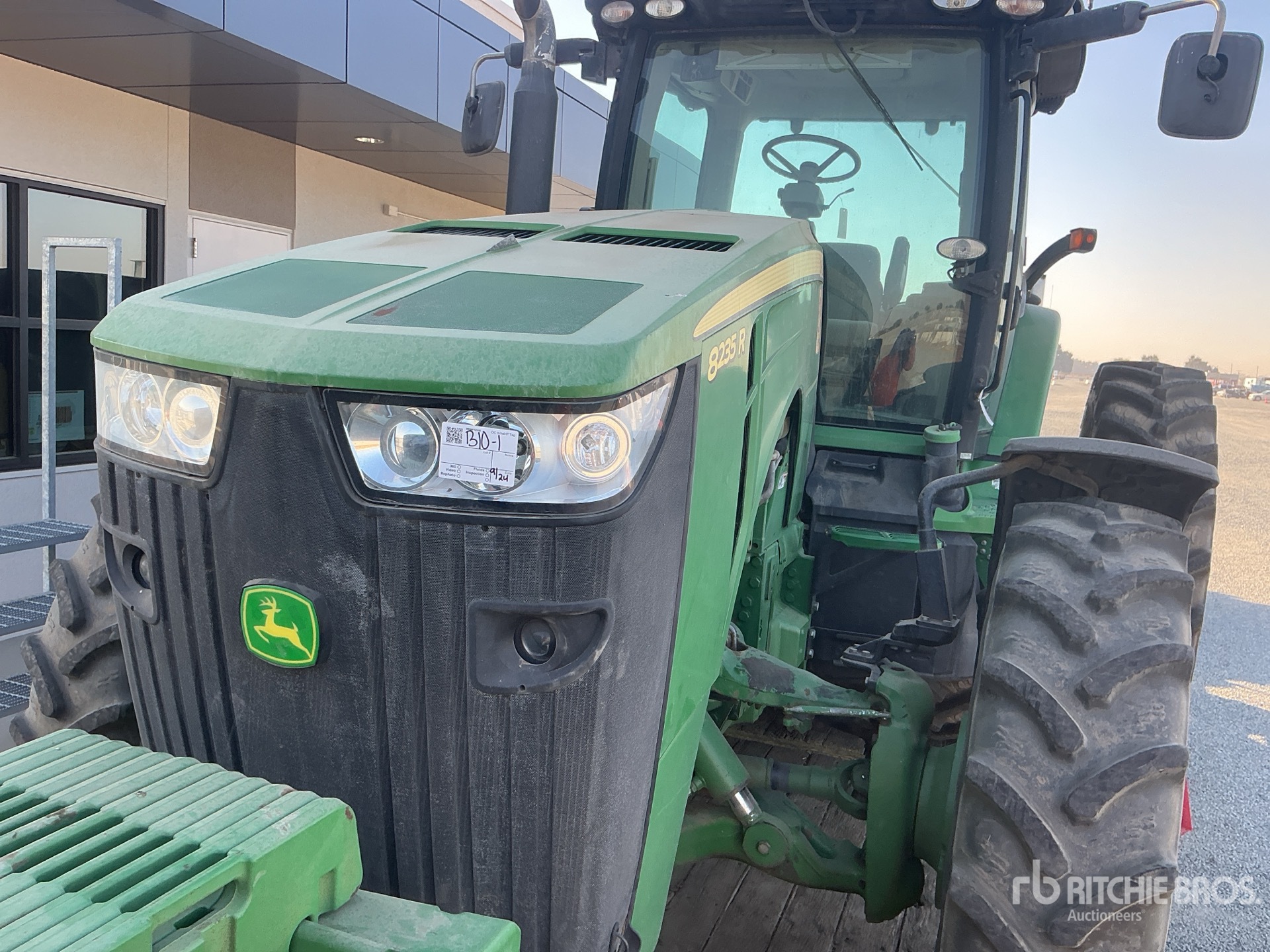 2012 John Deere 8235R