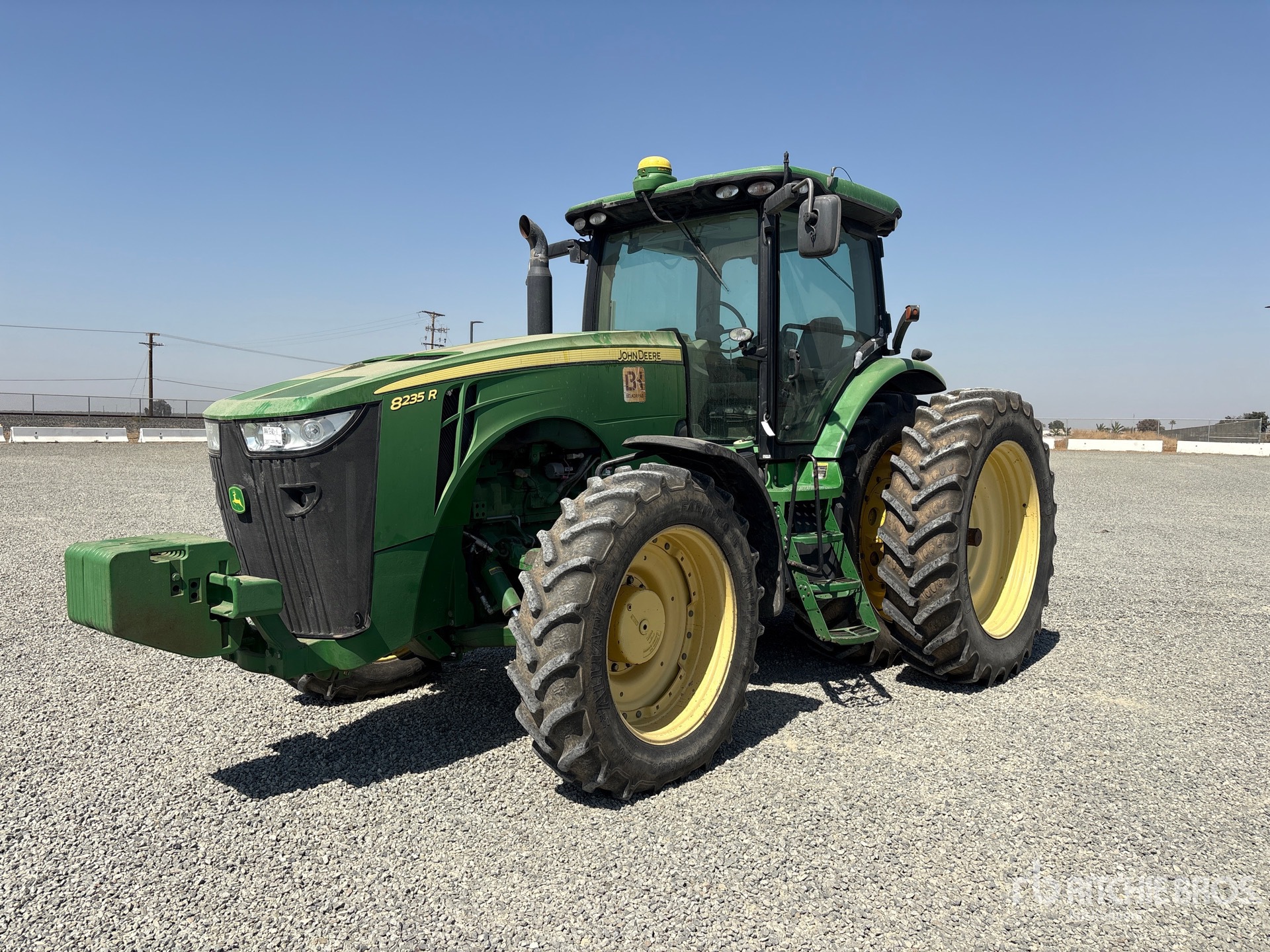 2012 John Deere 8235R