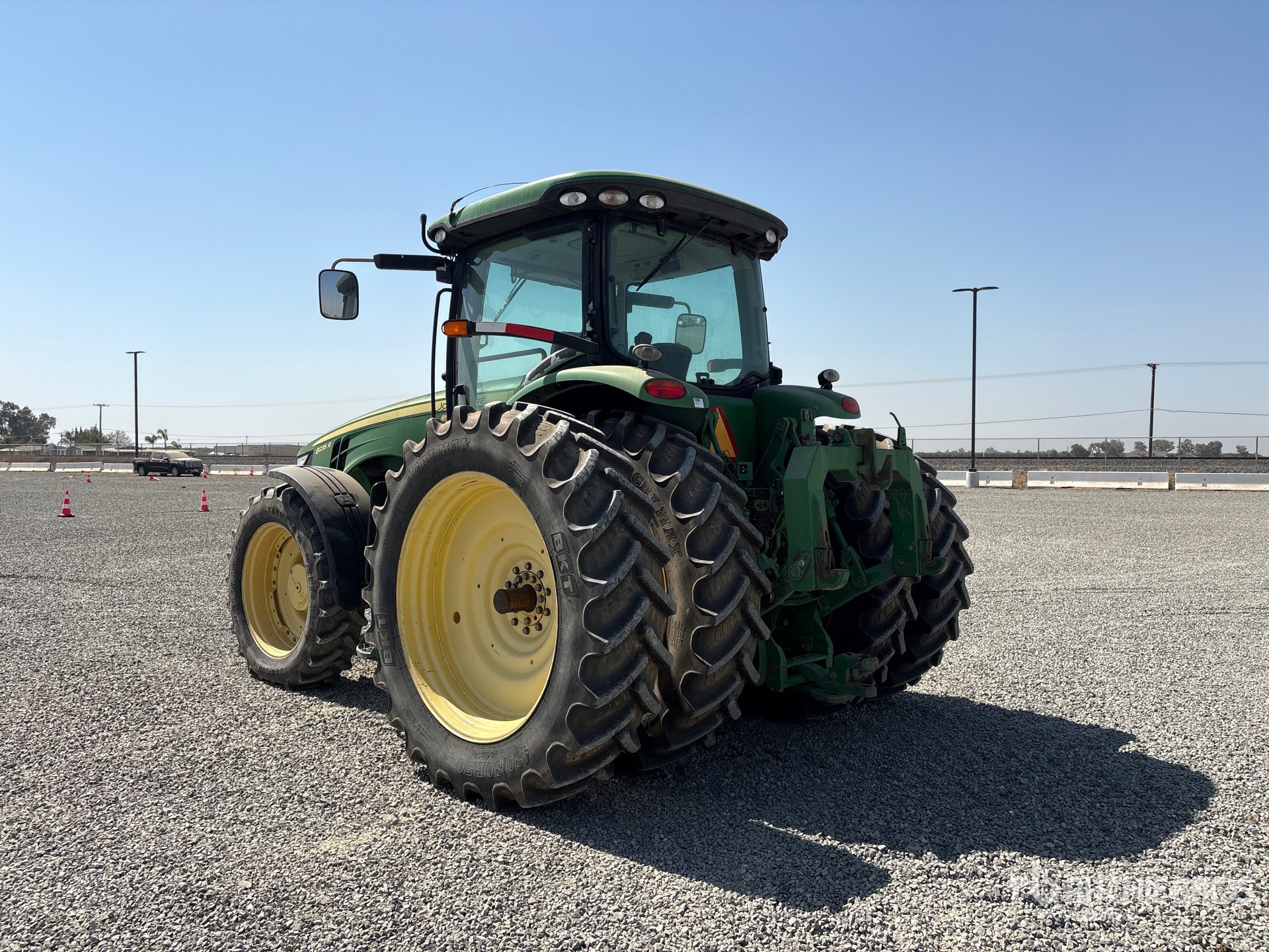 2012 John Deere 8235R
