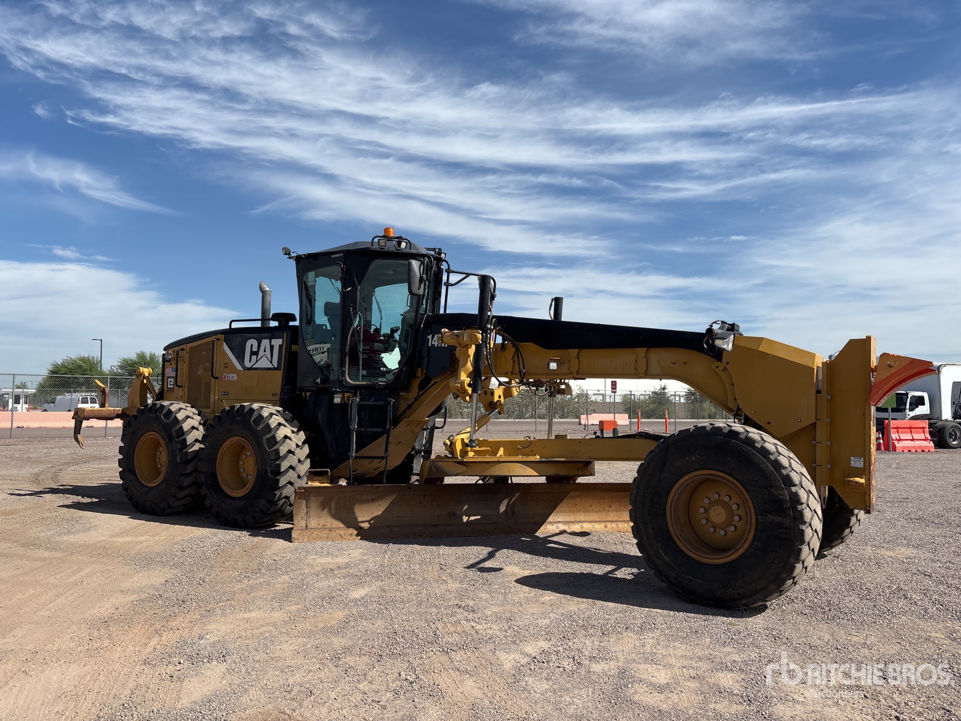 2017 Caterpillar 14M