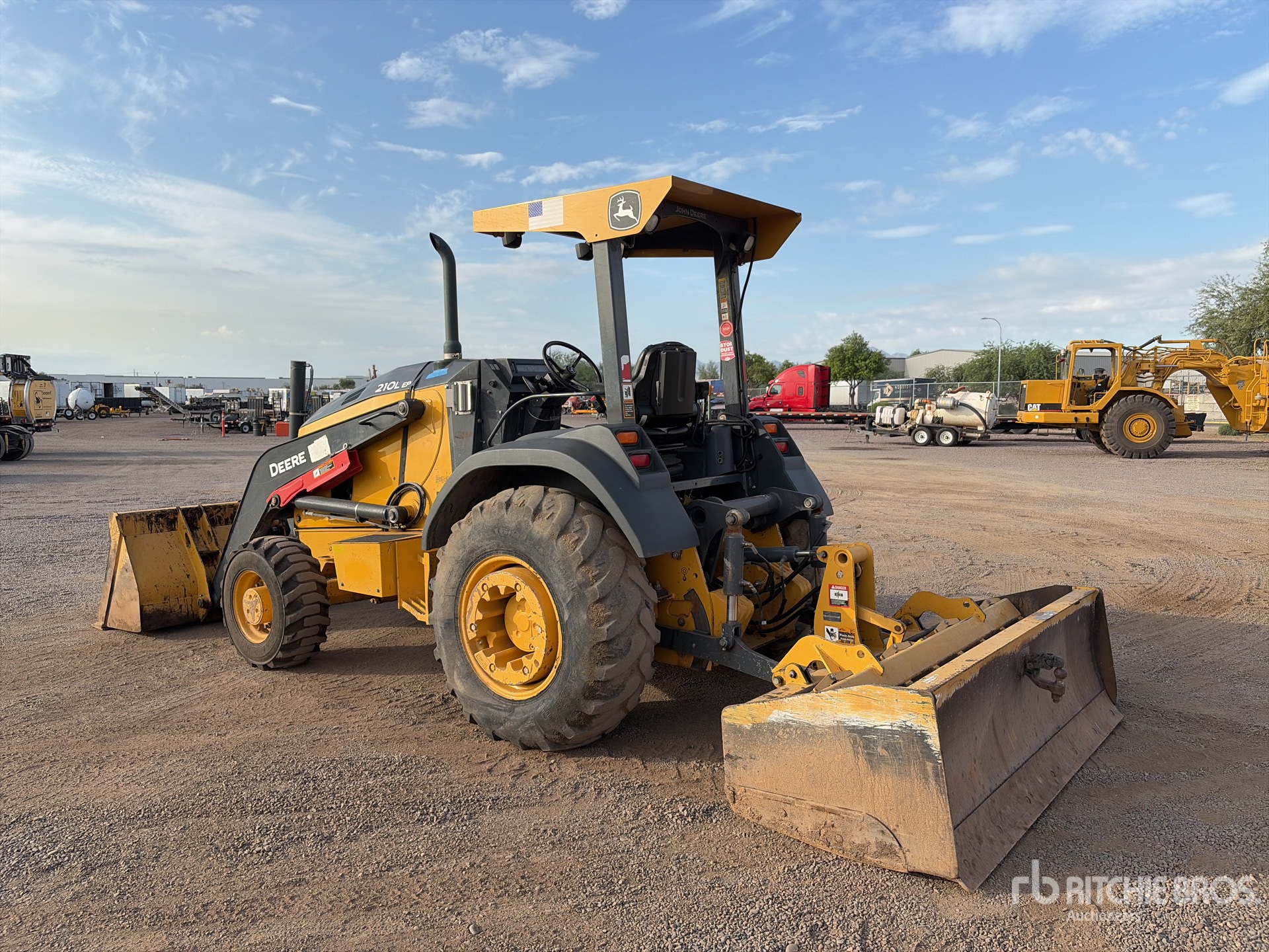 2020 John Deere 210L EP