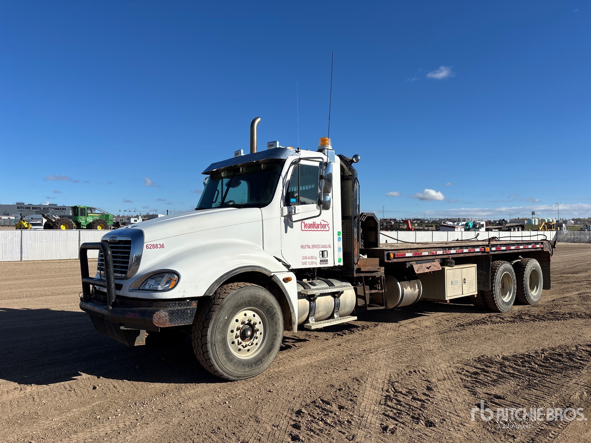 2005 Freightliner Columbia 120