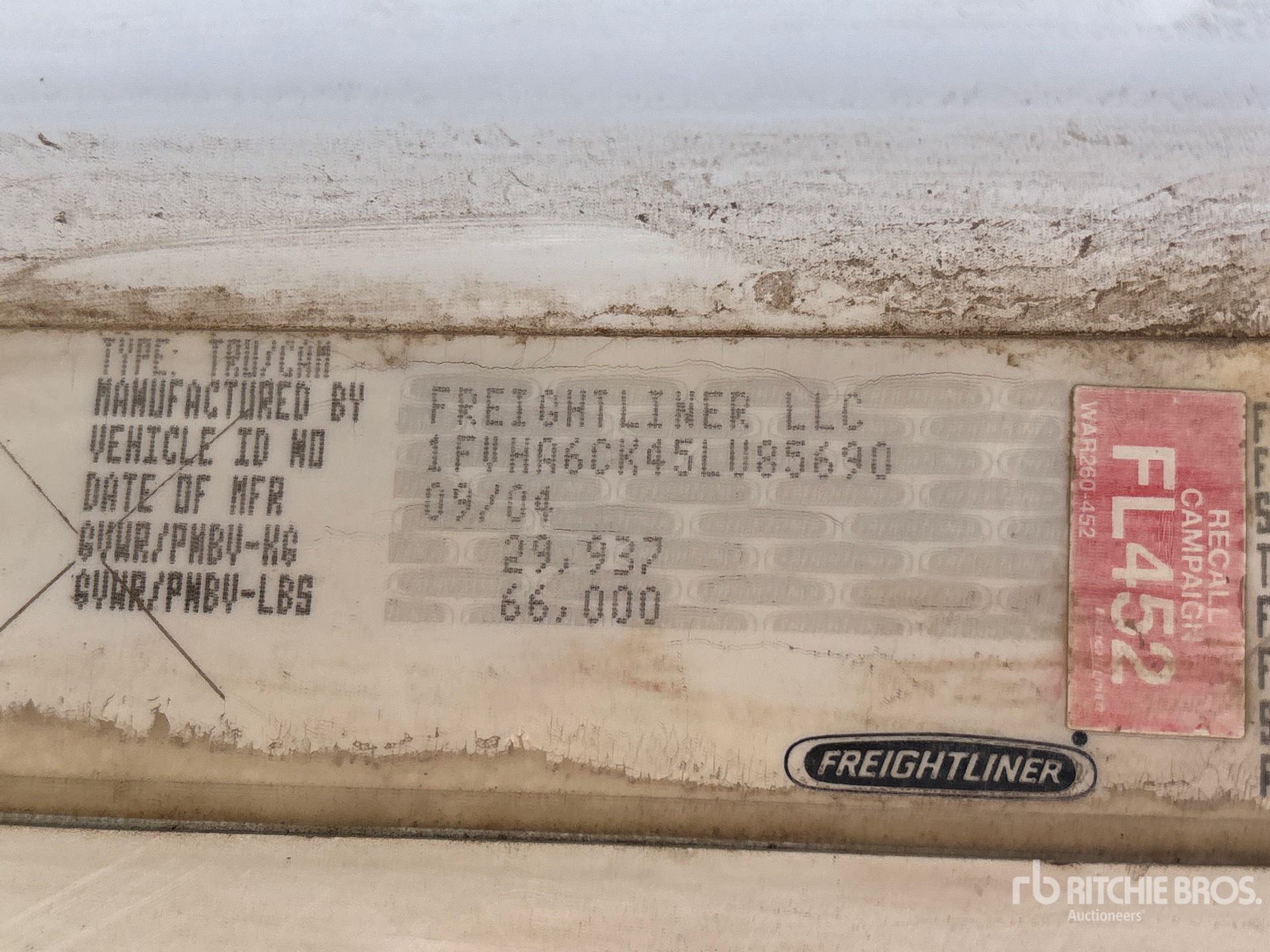 2005 Freightliner Columbia 120