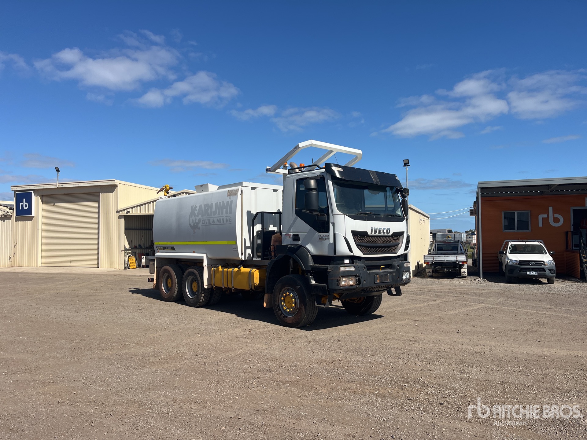 2020 Iveco TRAKKER AD450