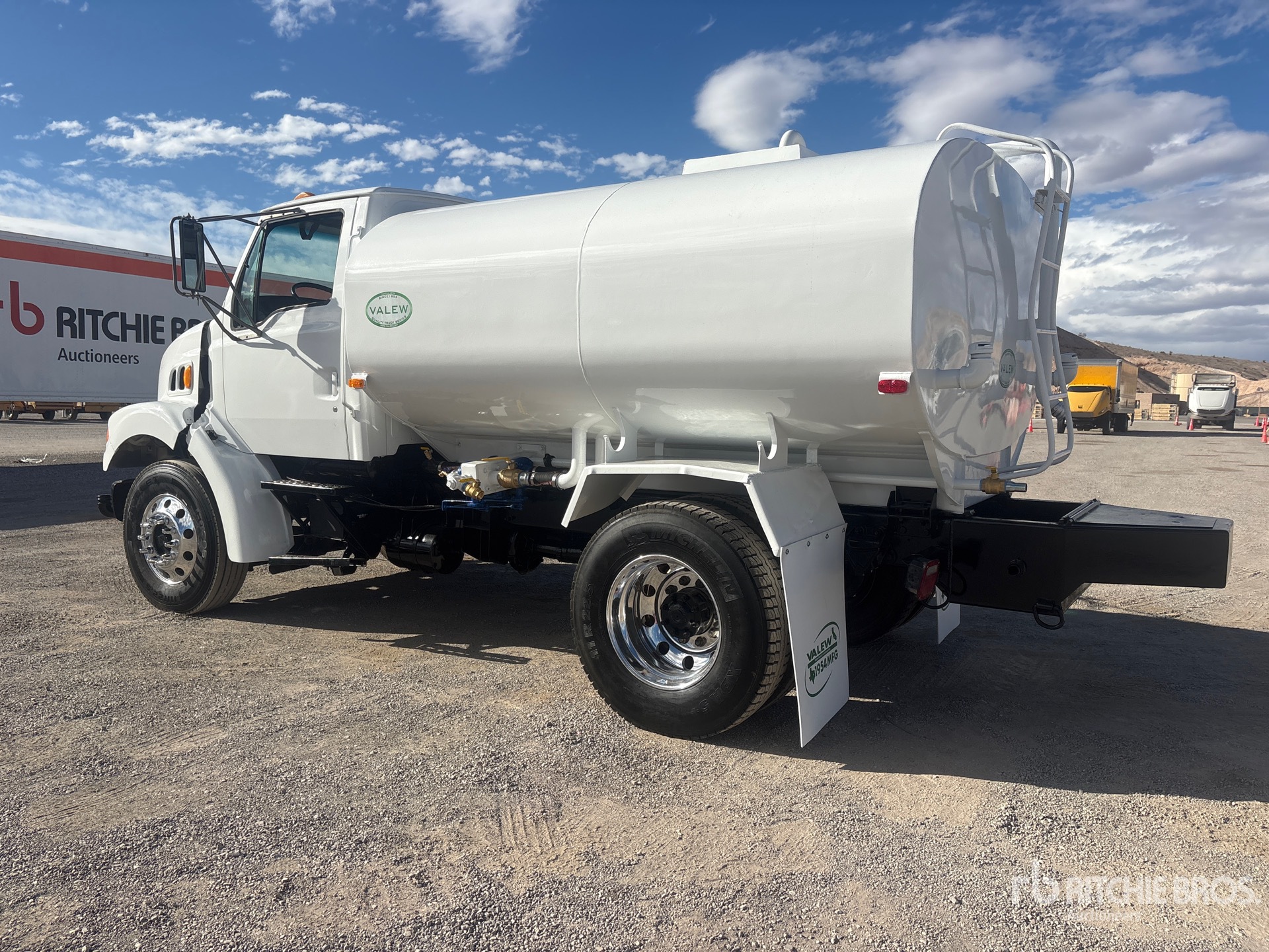 1999 Sterling L7501