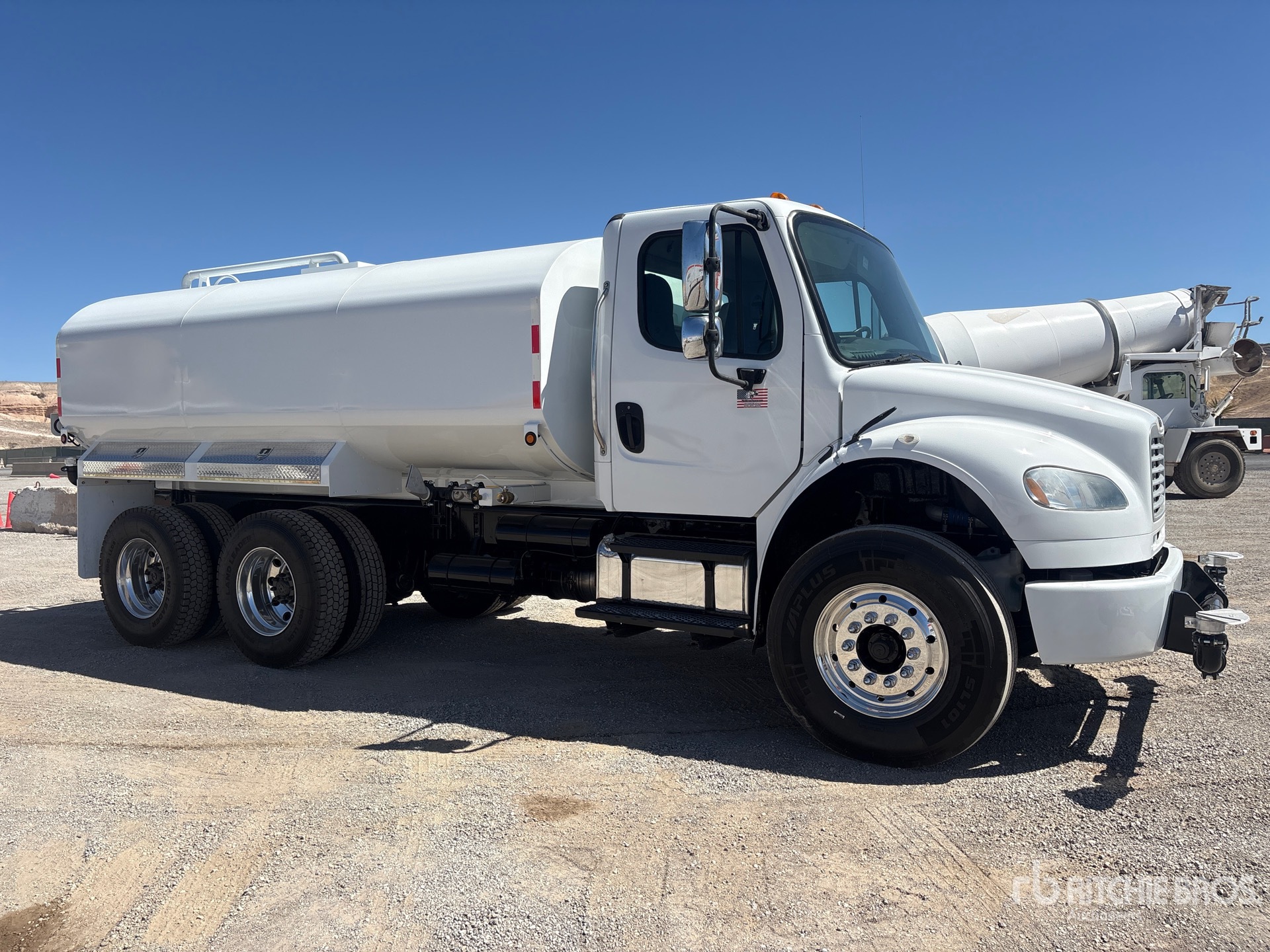 2021 Freightliner M2 106