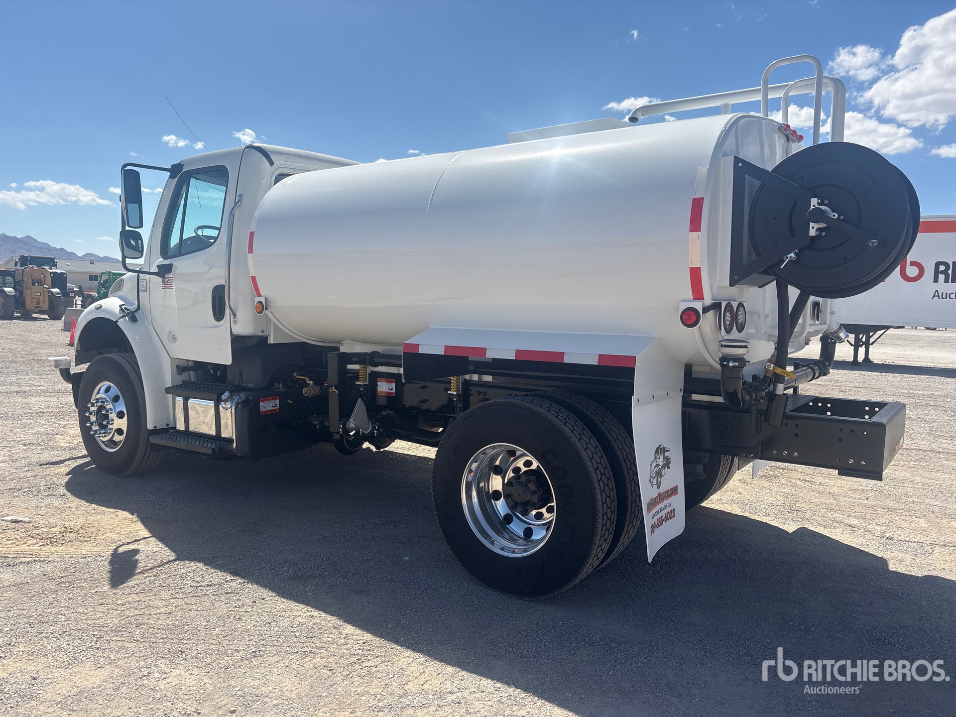 2019 Freightliner M2 106