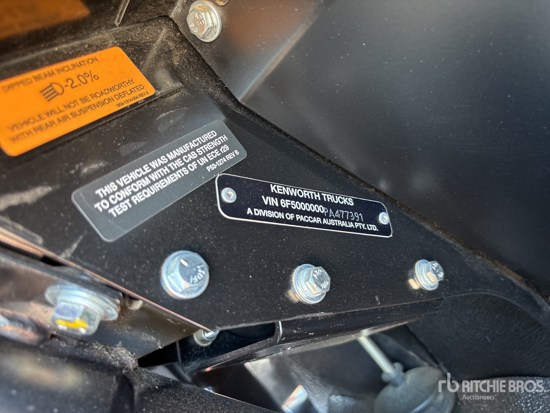 2023 Kenworth T909