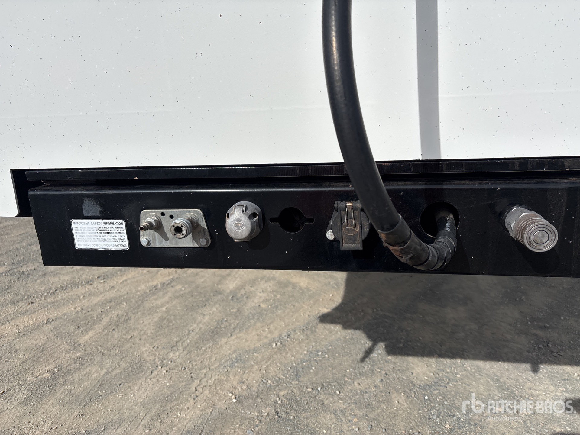 2021 Moore 6.8 m Tri/A B-Double Lead