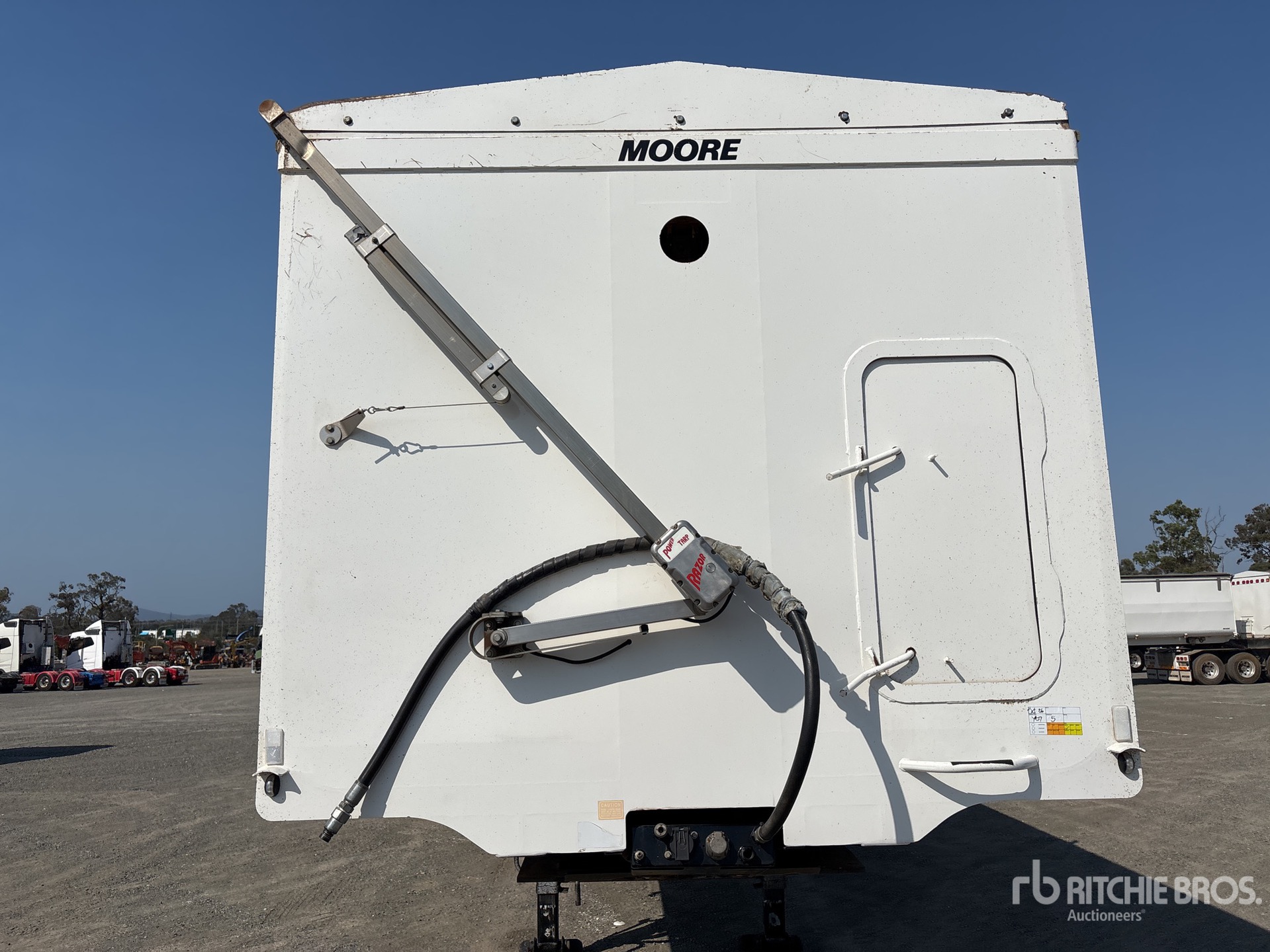 2023 Moore 10 m Tri/A