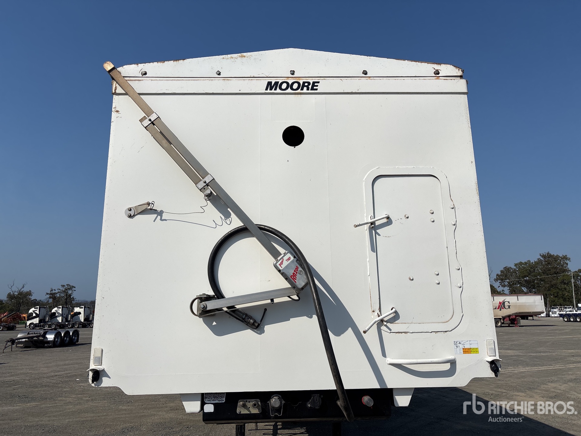 2021 Moore 10 m Tri/A