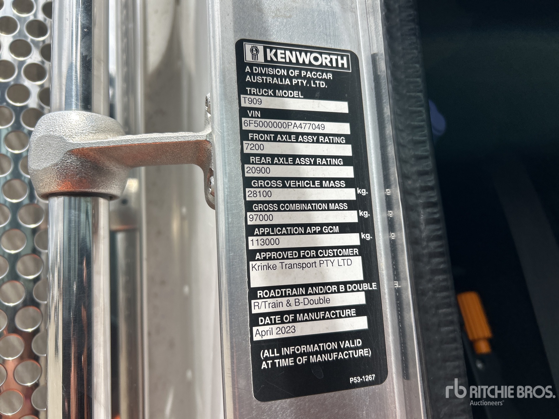 2023 Kenworth T909