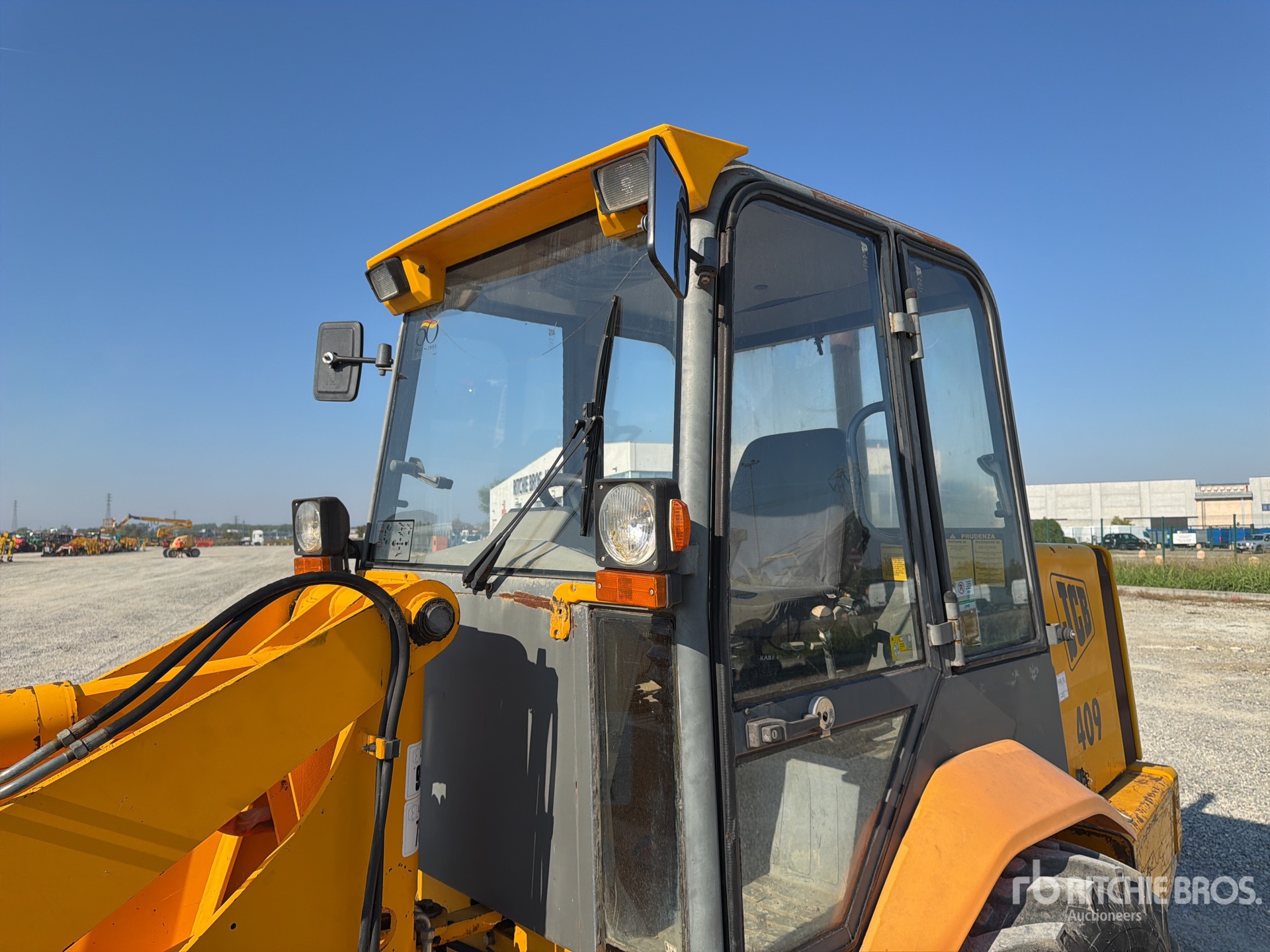 JCB 409
