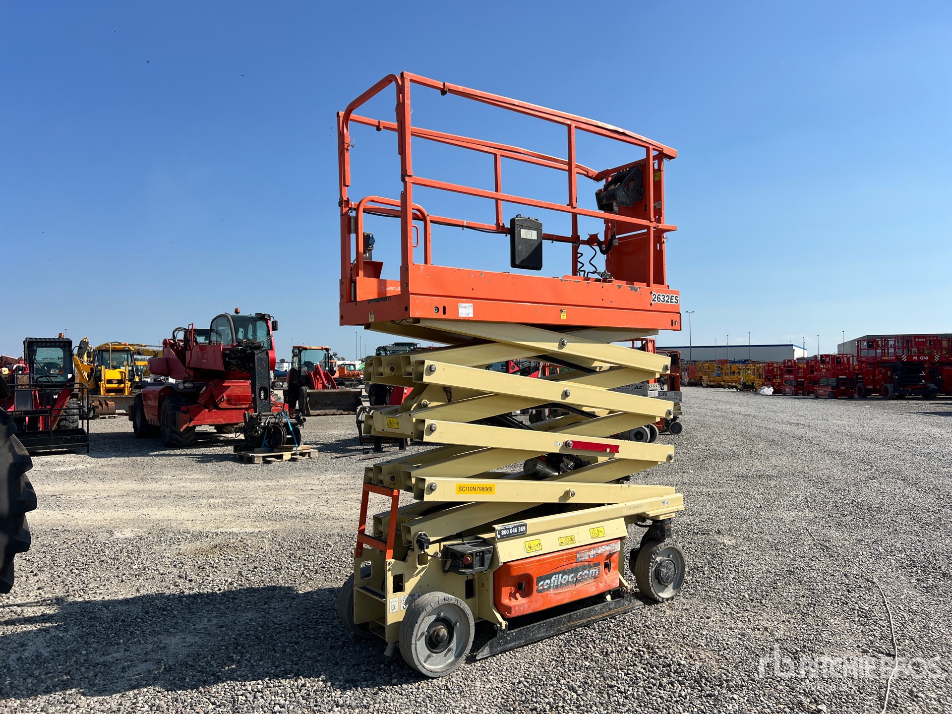 2018 JLG 2632ES