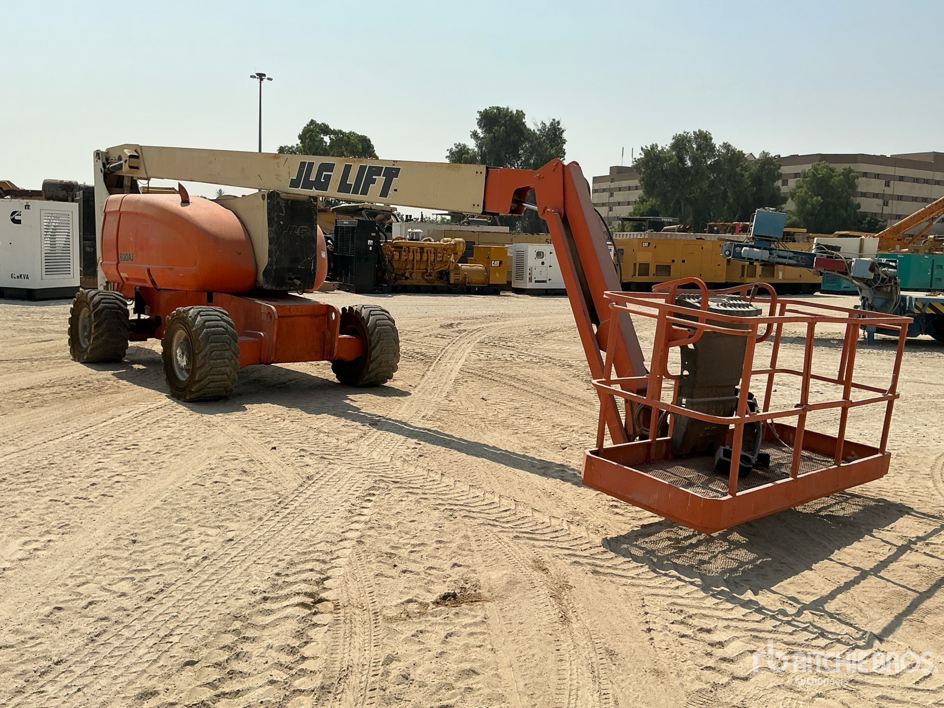 2000 JLG 800AJ