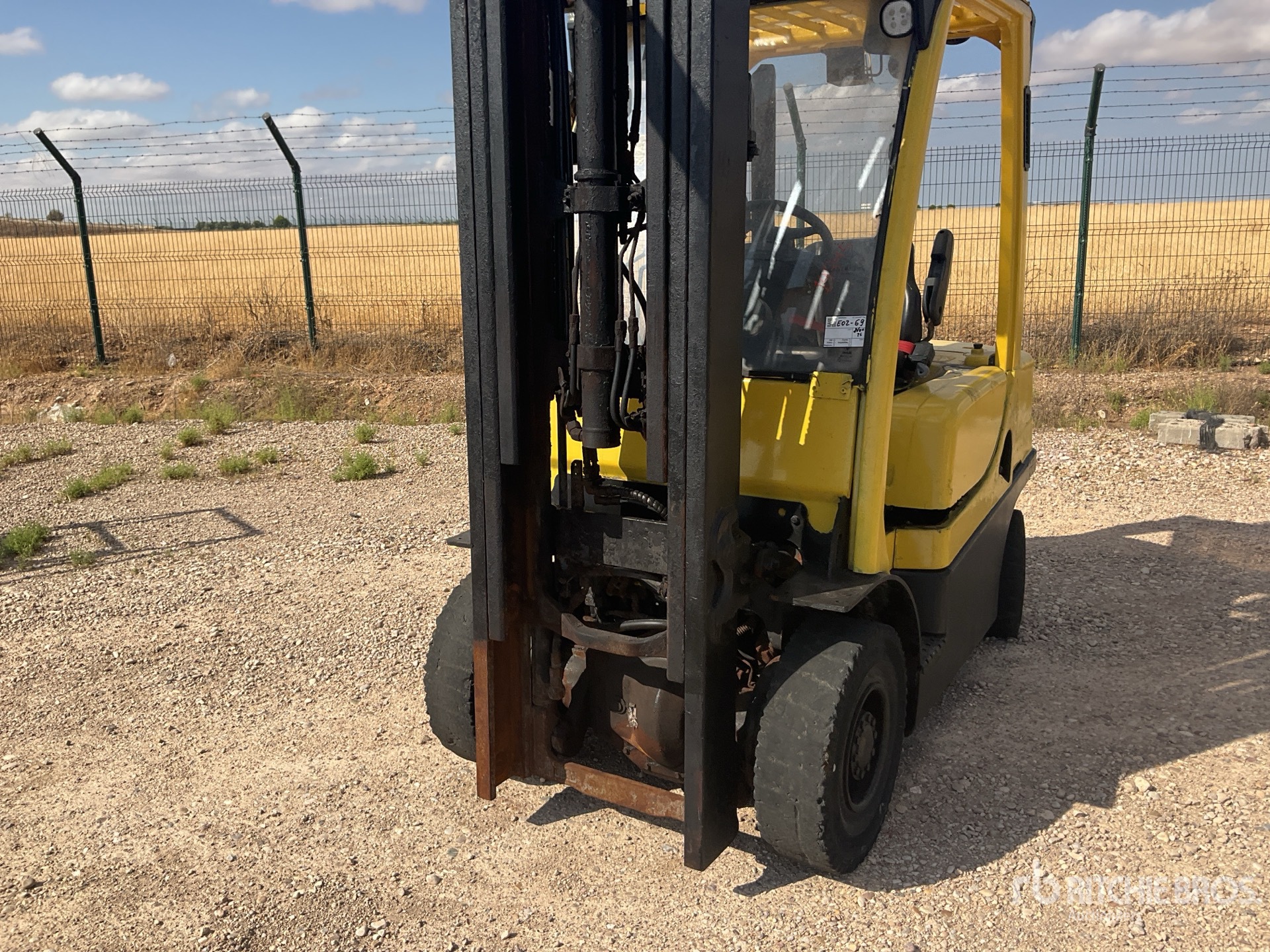 2021 Nissan H2.5FT