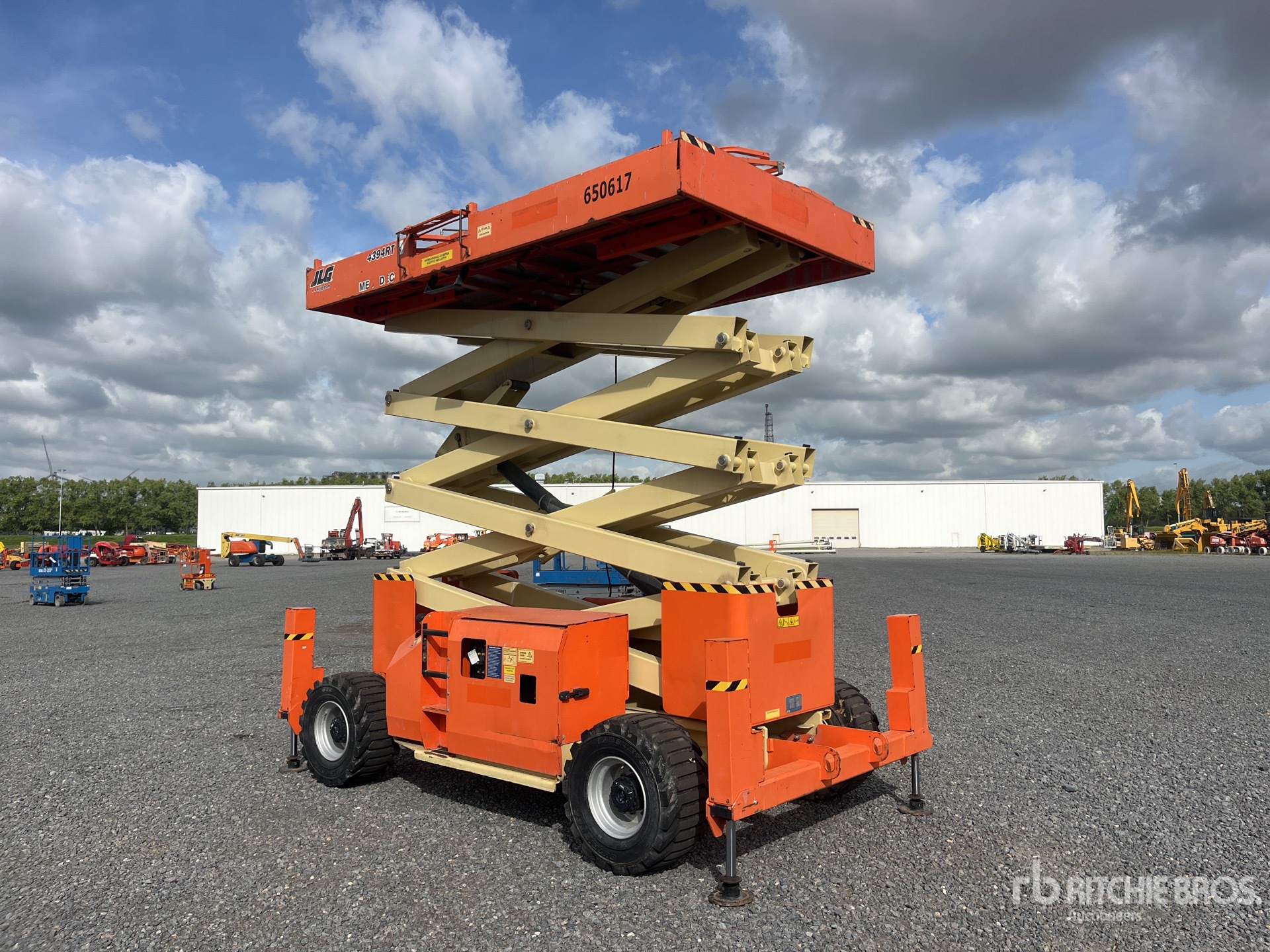 2016 JLG 4394 RT