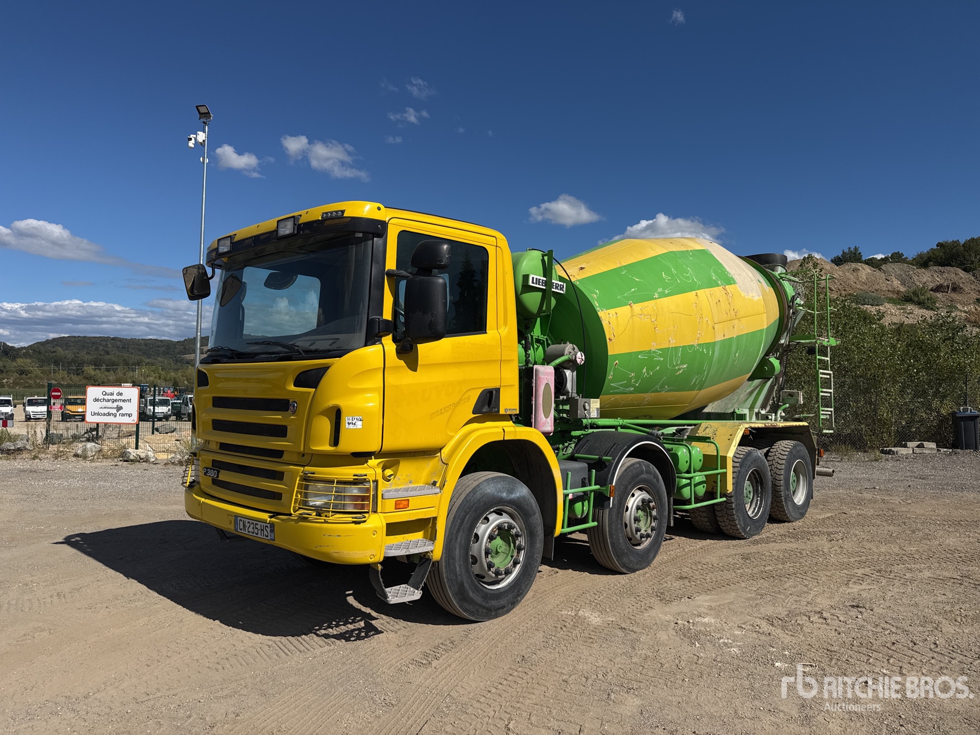 Photo of 2008 Scania P380