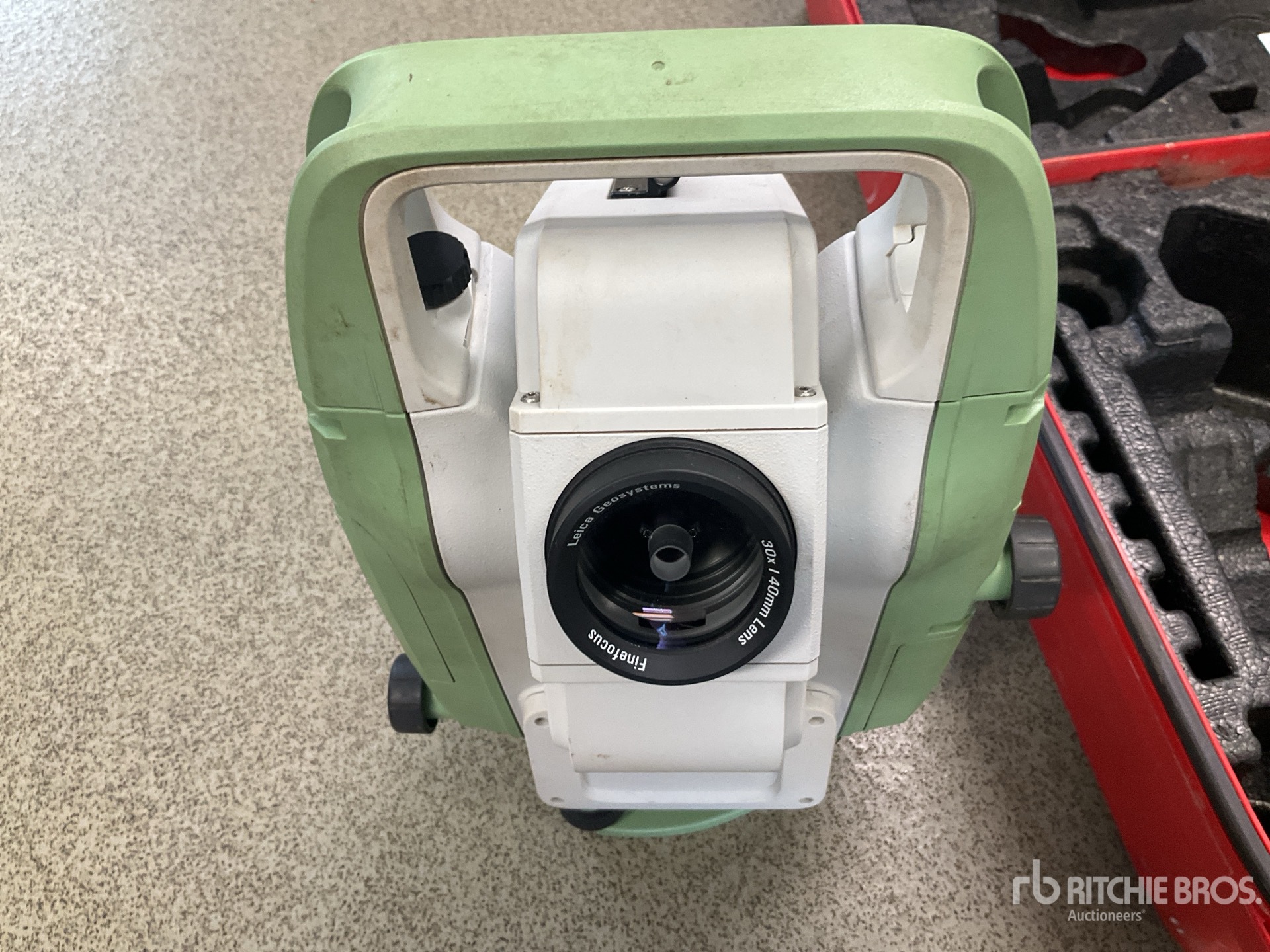 2019 Leica TS10 R1000 AUTO
