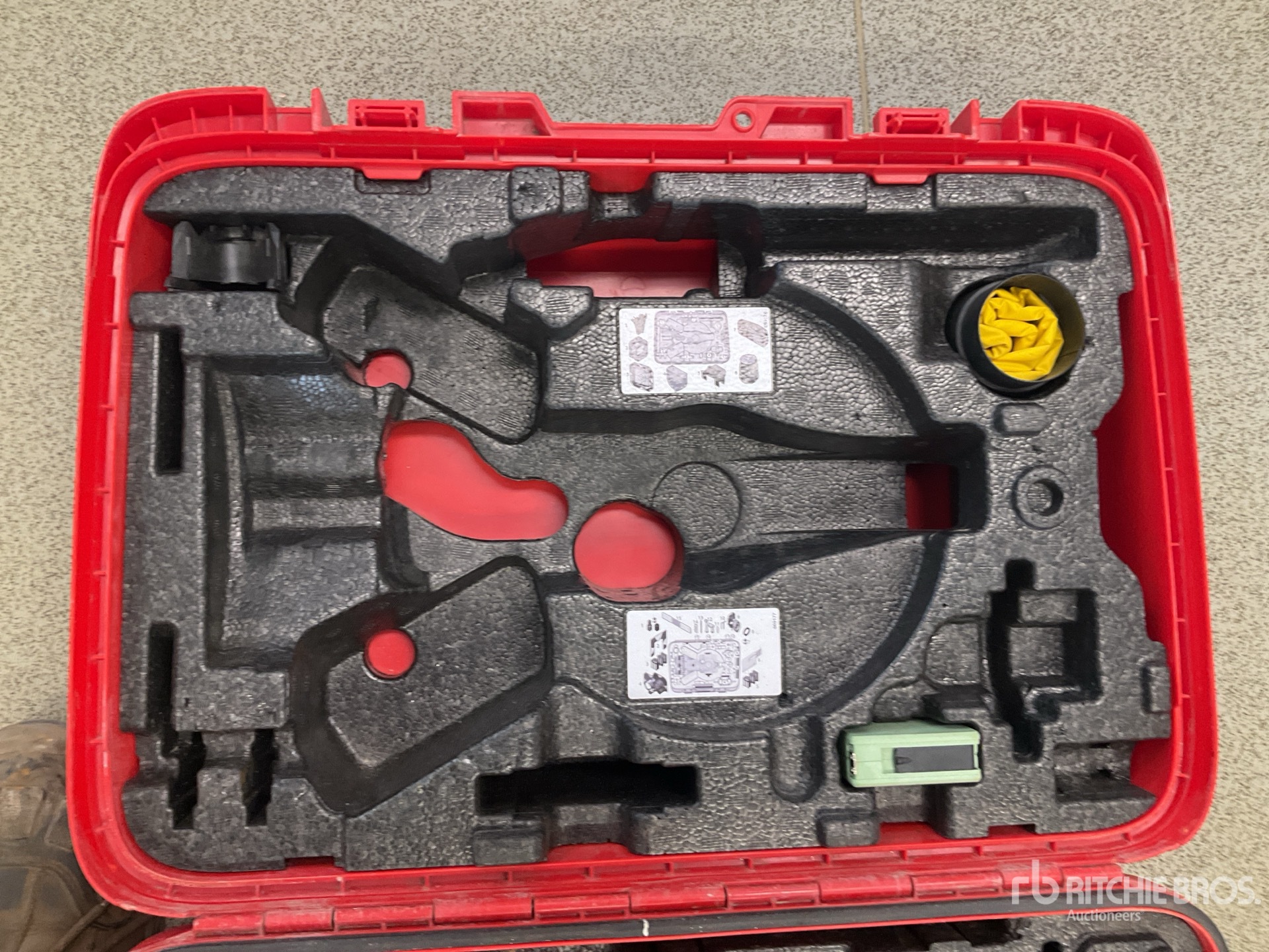2019 Leica TS10 R1000 AUTO