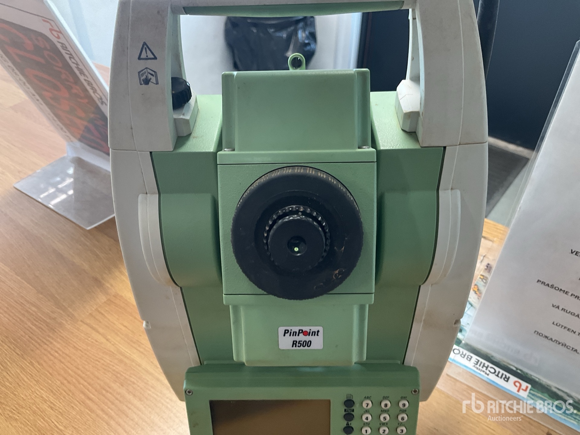 2014 Leica TS06 PLUS R500