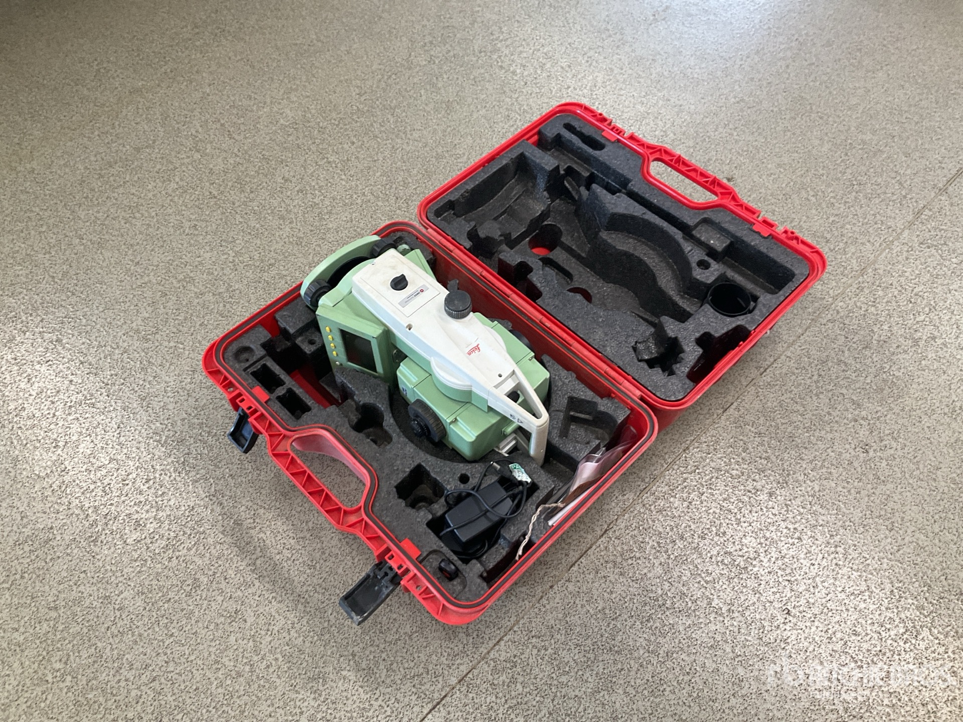 Photo of 2014 Leica TS06 PLUS R500