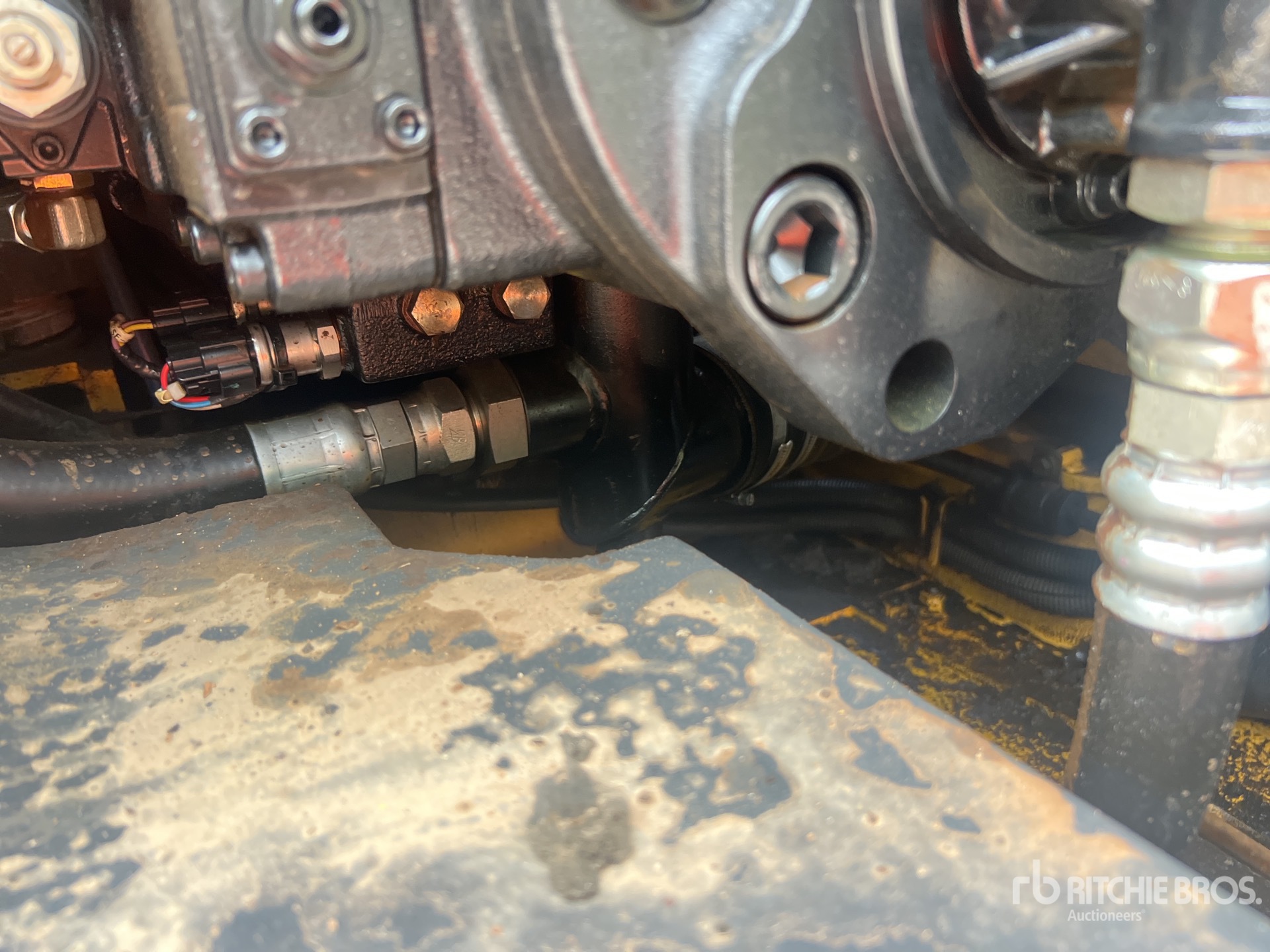 2009 New Holland E235B SRNLC